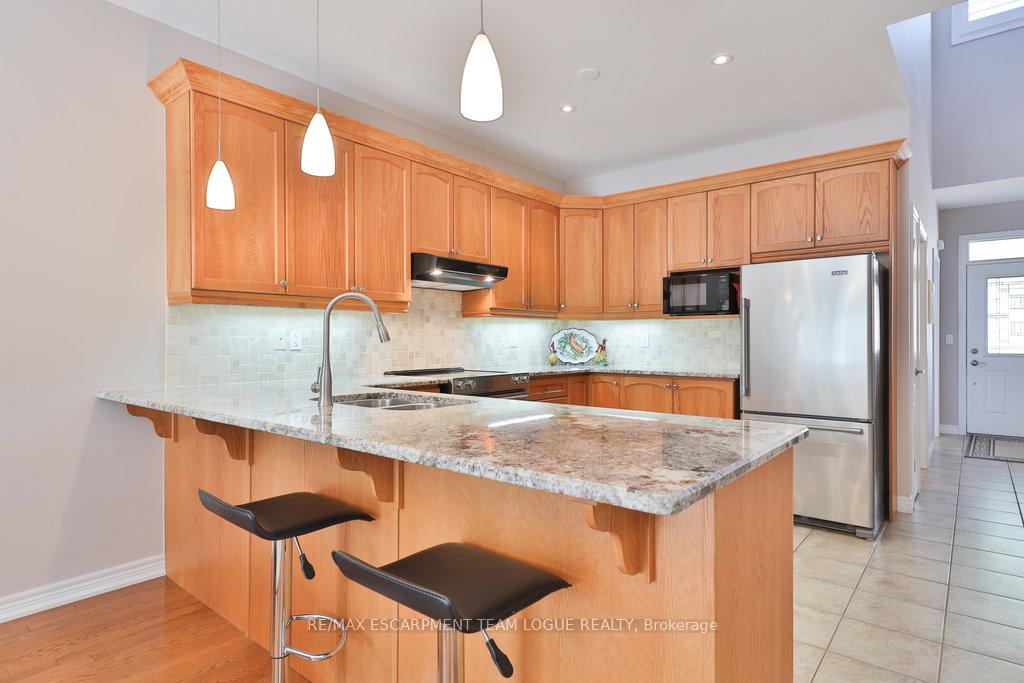 Photo 11 of Unit 81, 2165 Itabashi Way, Burlington, Tansley — HOMEH