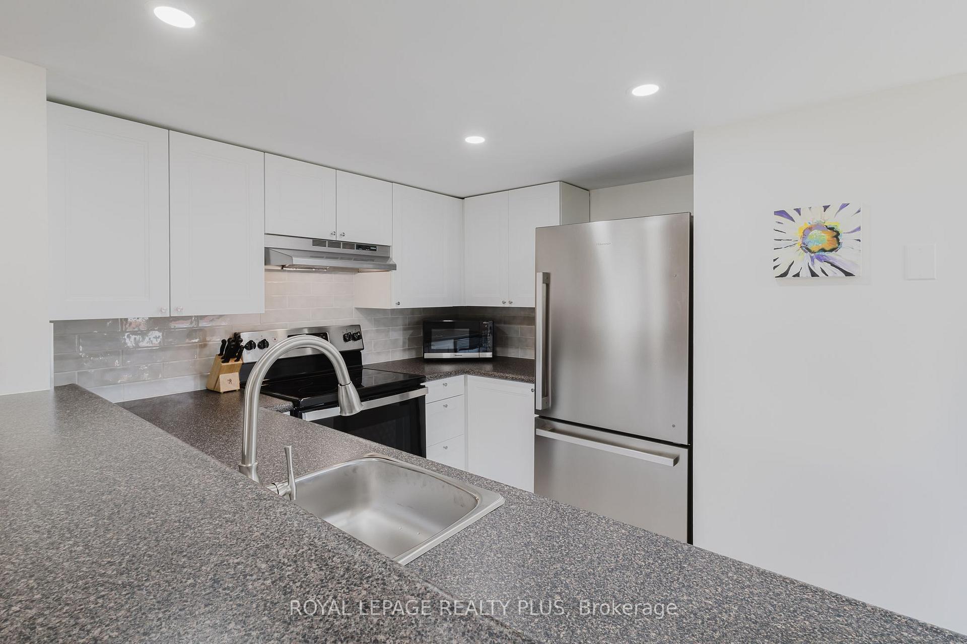 Photo 12 of Unit 53, 2530 Northampton Boulevard, Burlington, Headon — HOMEH