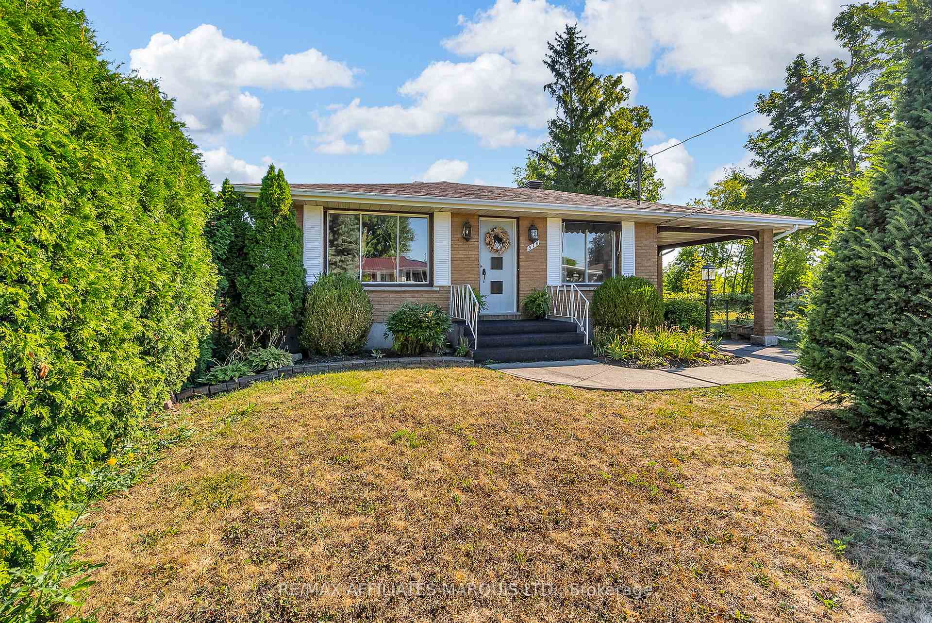 Photo 1 of 518 Blossom Park Drive, Cornwall — HOMEH