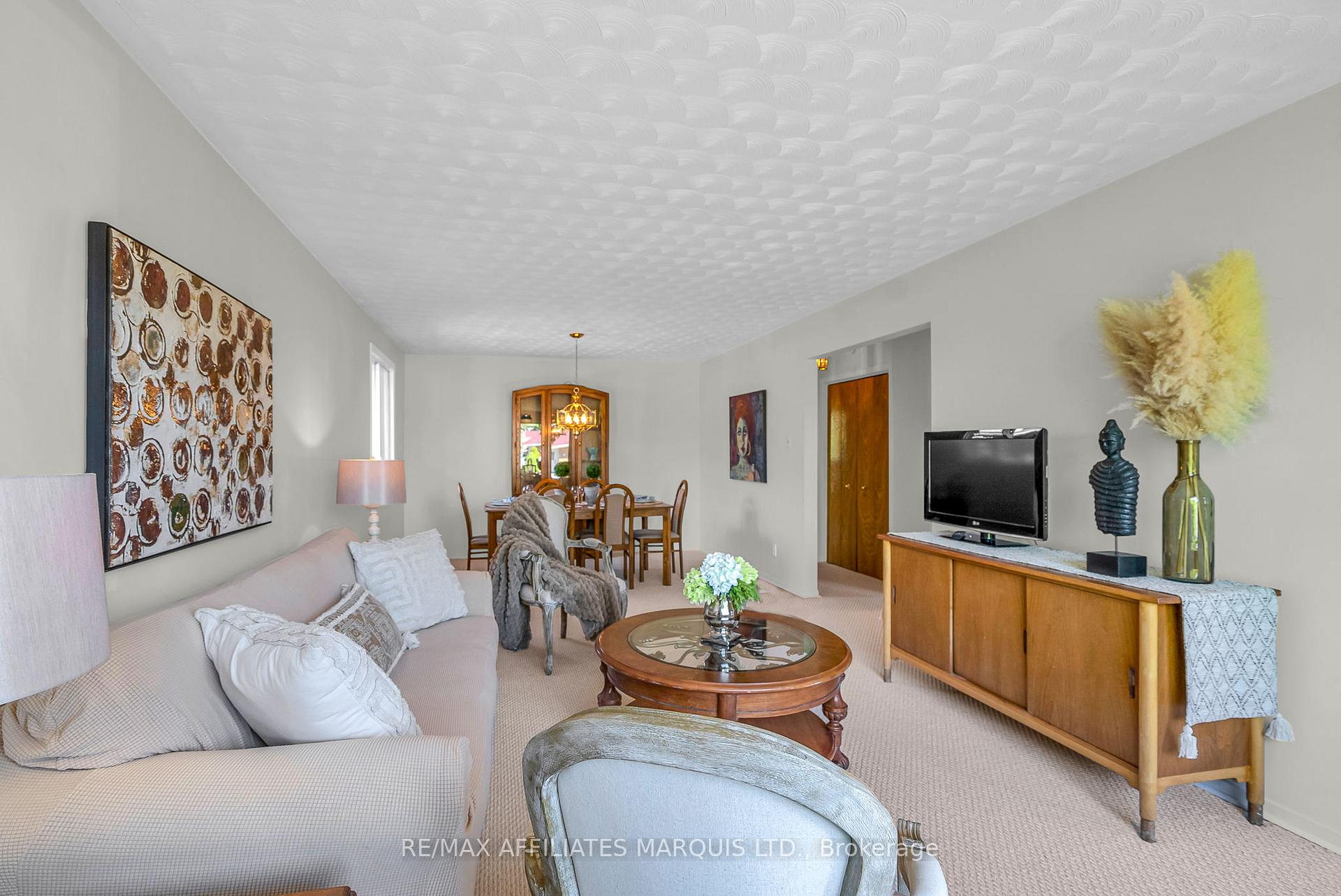 Photo 4 of 518 Blossom Park Drive, Cornwall — HOMEH