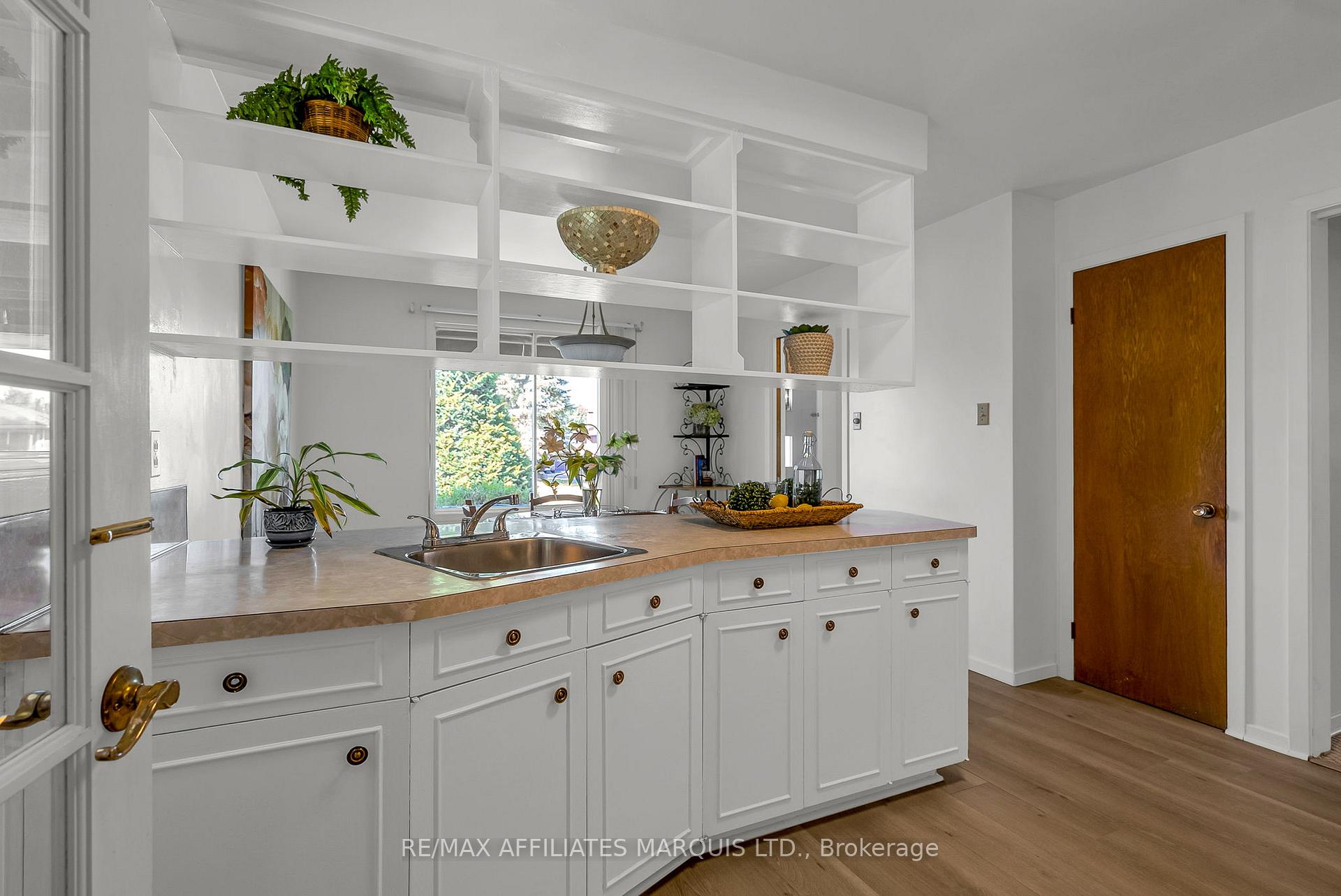 Photo 6 of 518 Blossom Park Drive, Cornwall — HOMEH