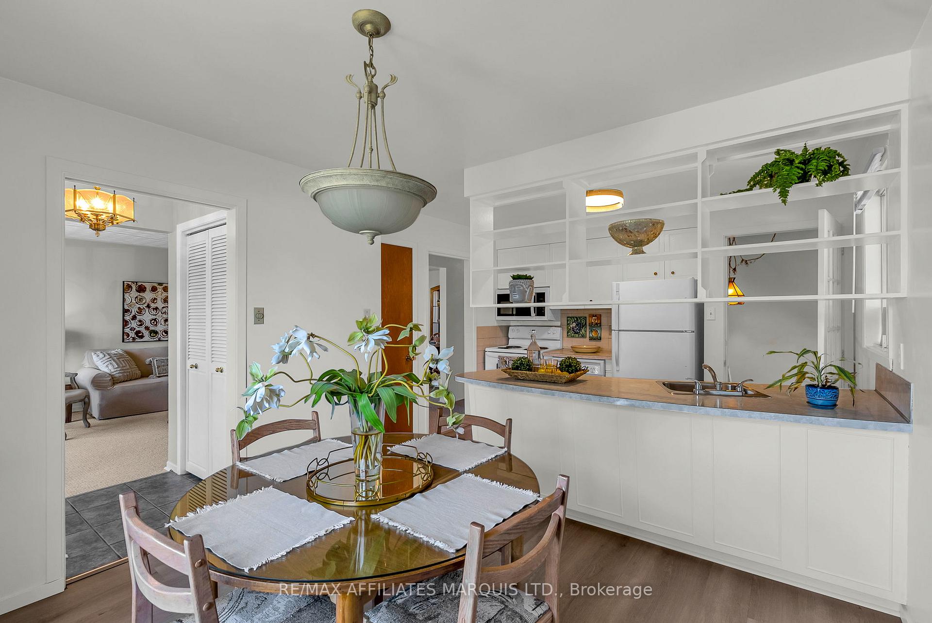 Photo 9 of 518 Blossom Park Drive, Cornwall — HOMEH