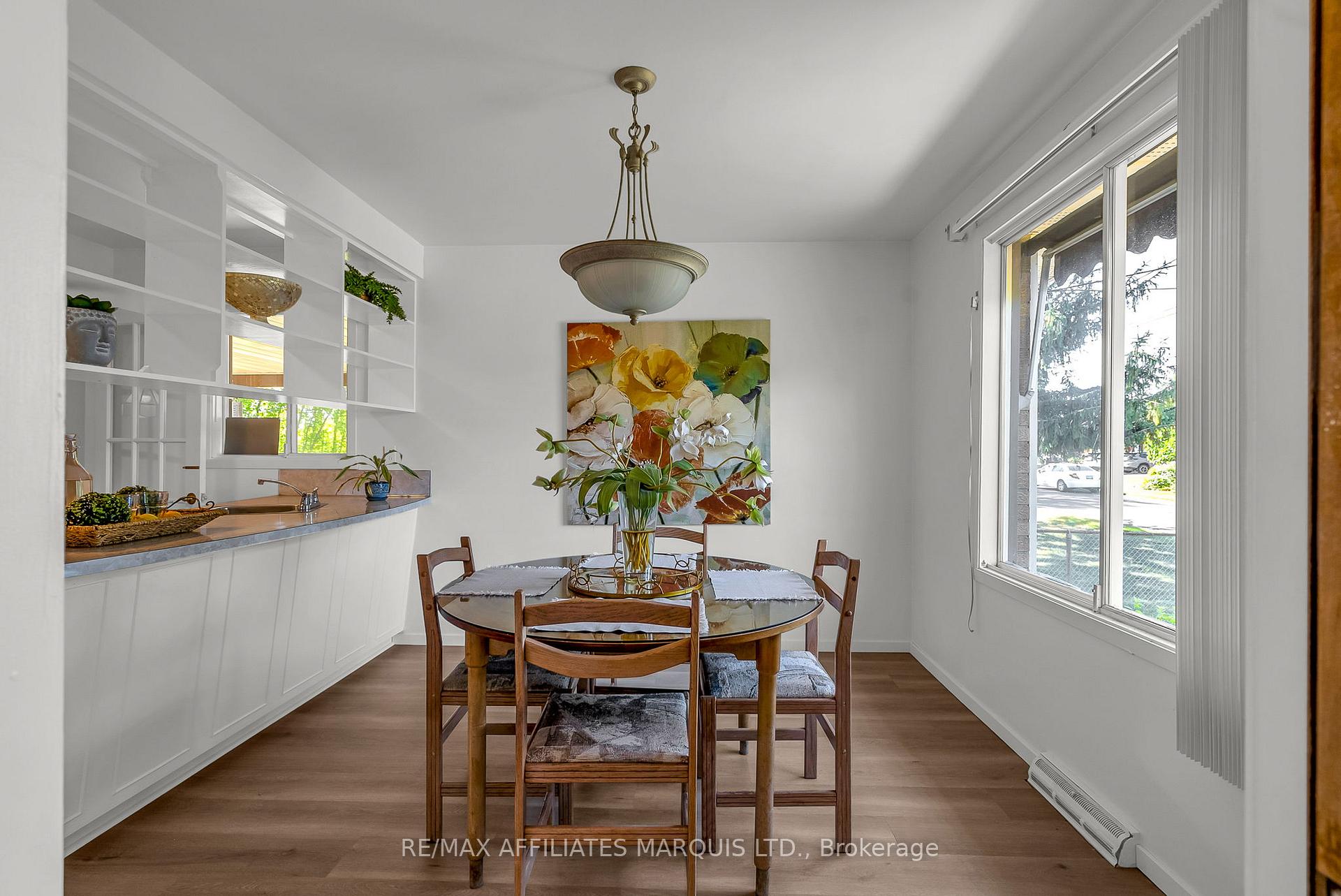 Photo 10 of 518 Blossom Park Drive, Cornwall — HOMEH