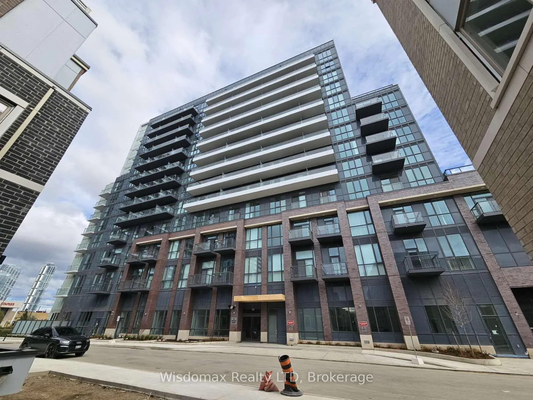 Front of Unit 717, 60 Honeycrisp Crescent