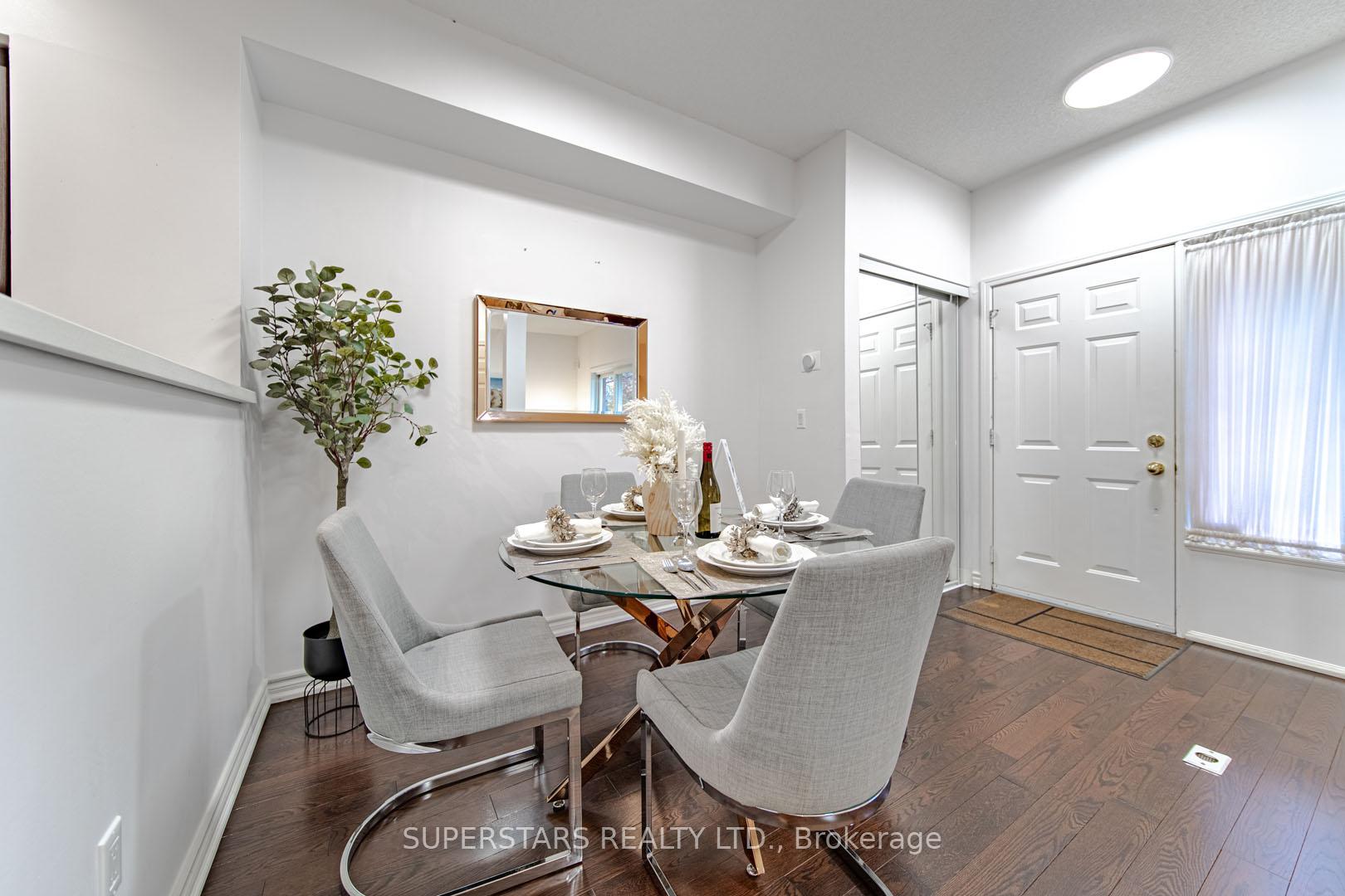 Photo 5 of Unit 3, 14 Cox Boulevard, Markham, Unionville — HOMEH