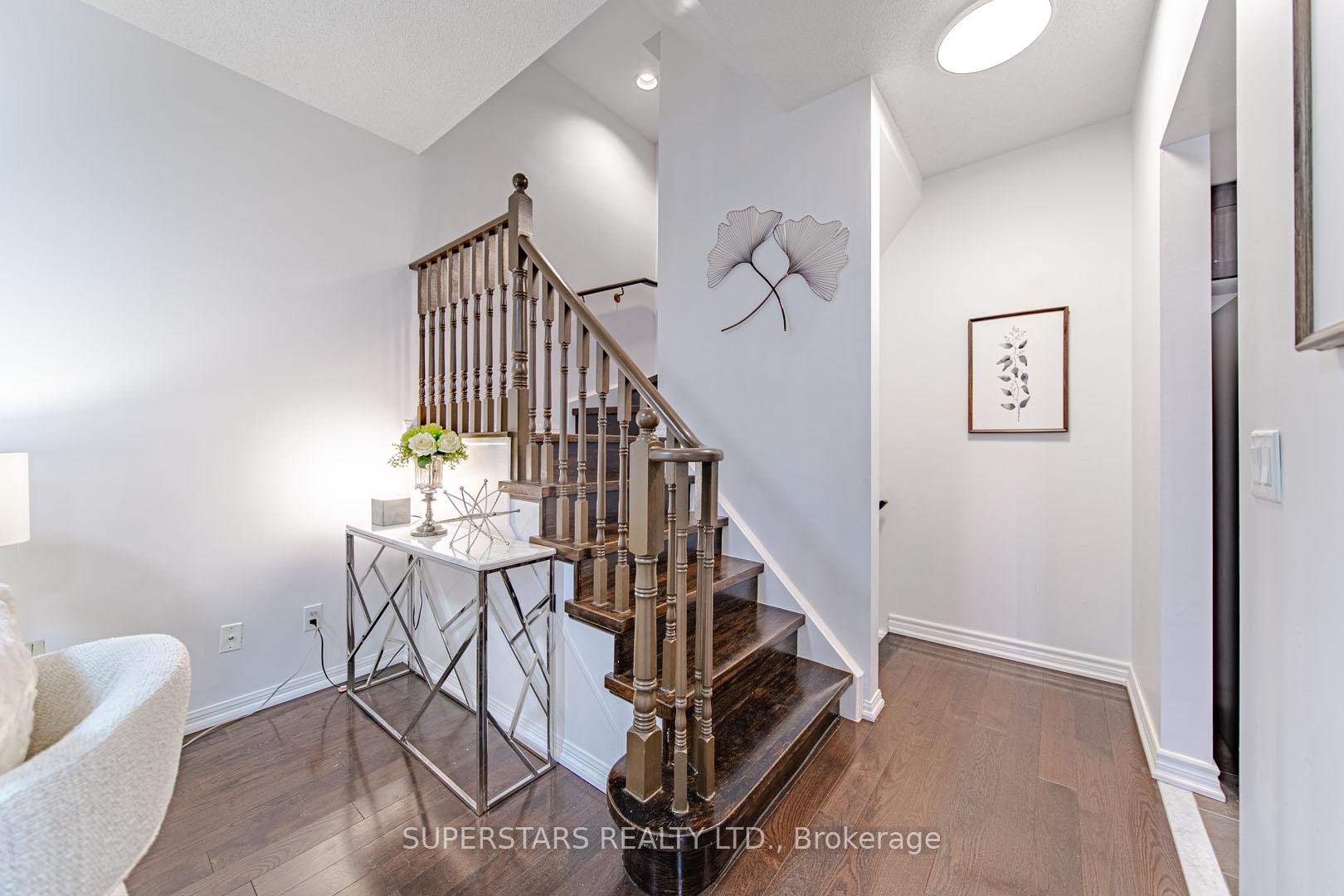 Photo 9 of Unit 3, 14 Cox Boulevard, Markham, Unionville — HOMEH