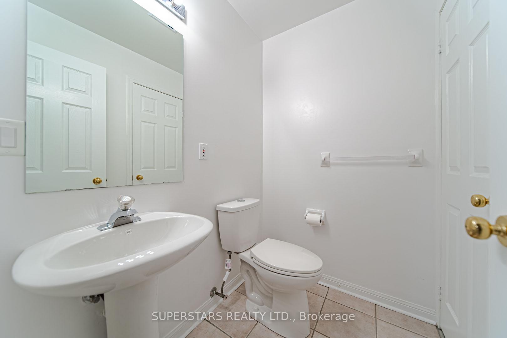 Photo 19 of Unit 3, 14 Cox Boulevard, Markham, Unionville — HOMEH