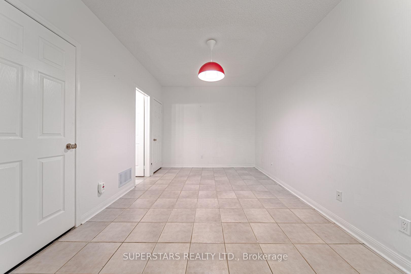 Photo 36 of Unit 3, 14 Cox Boulevard, Markham, Unionville — HOMEH