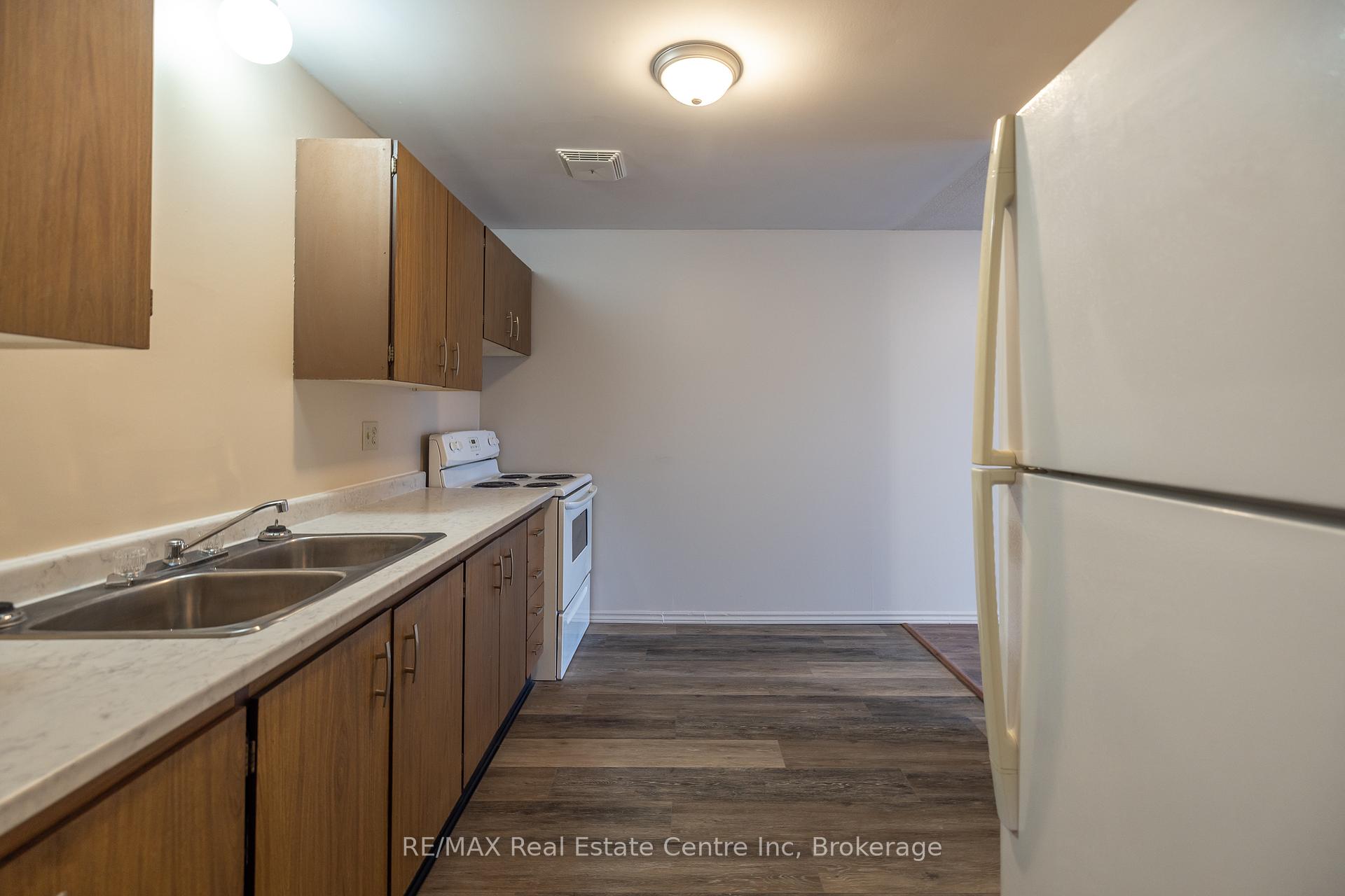 Photo 43 of Unit 102, 41 Conroy Crescent, Guelph, Dovercliffe Park/Old University — HOMEH
