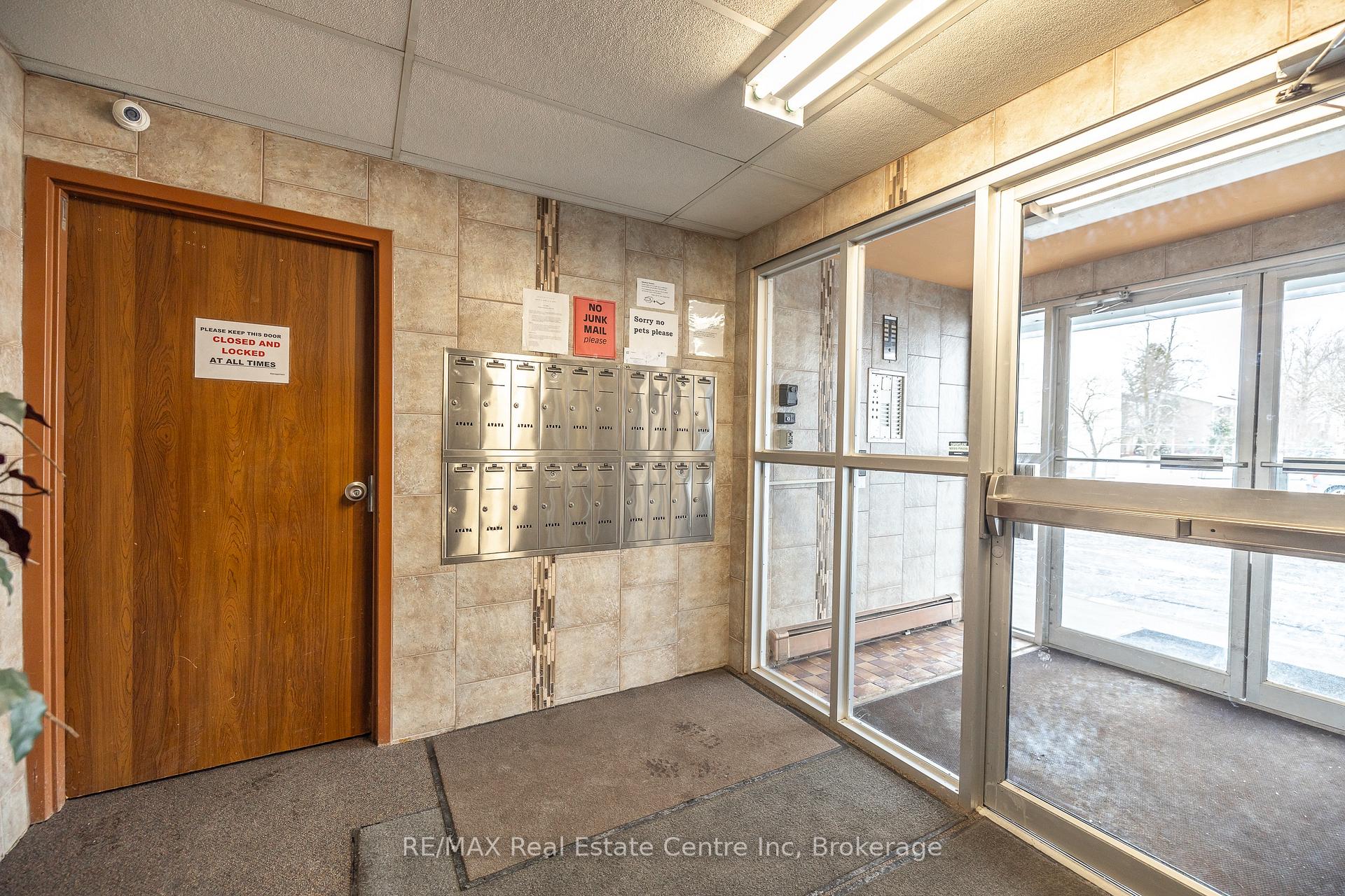 Photo 53 of Unit 102, 41 Conroy Crescent, Guelph, Dovercliffe Park/Old University — HOMEH
