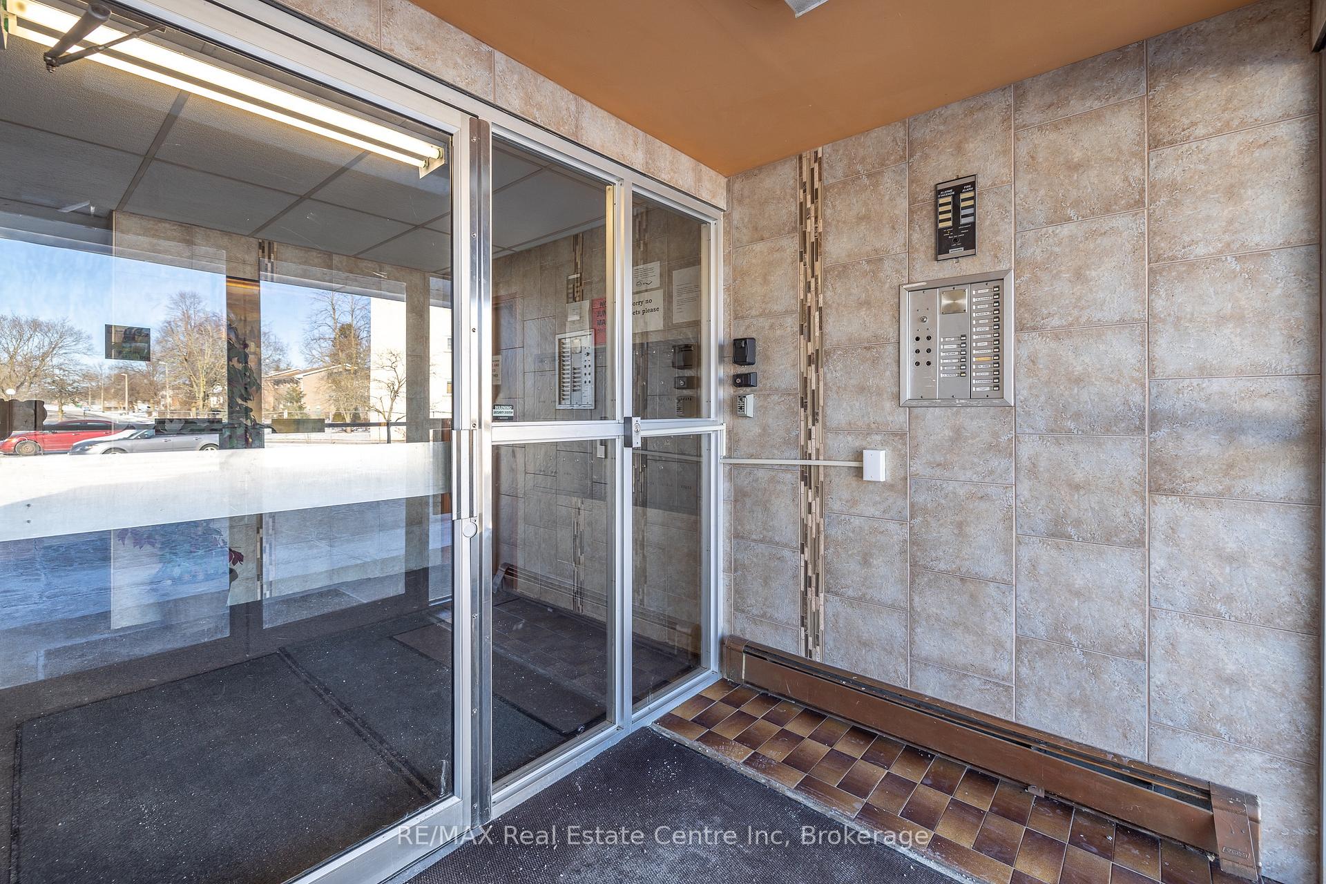 Photo 26 of Unit 102, 41 Conroy Crescent, Guelph, Dovercliffe Park/Old University — HOMEH
