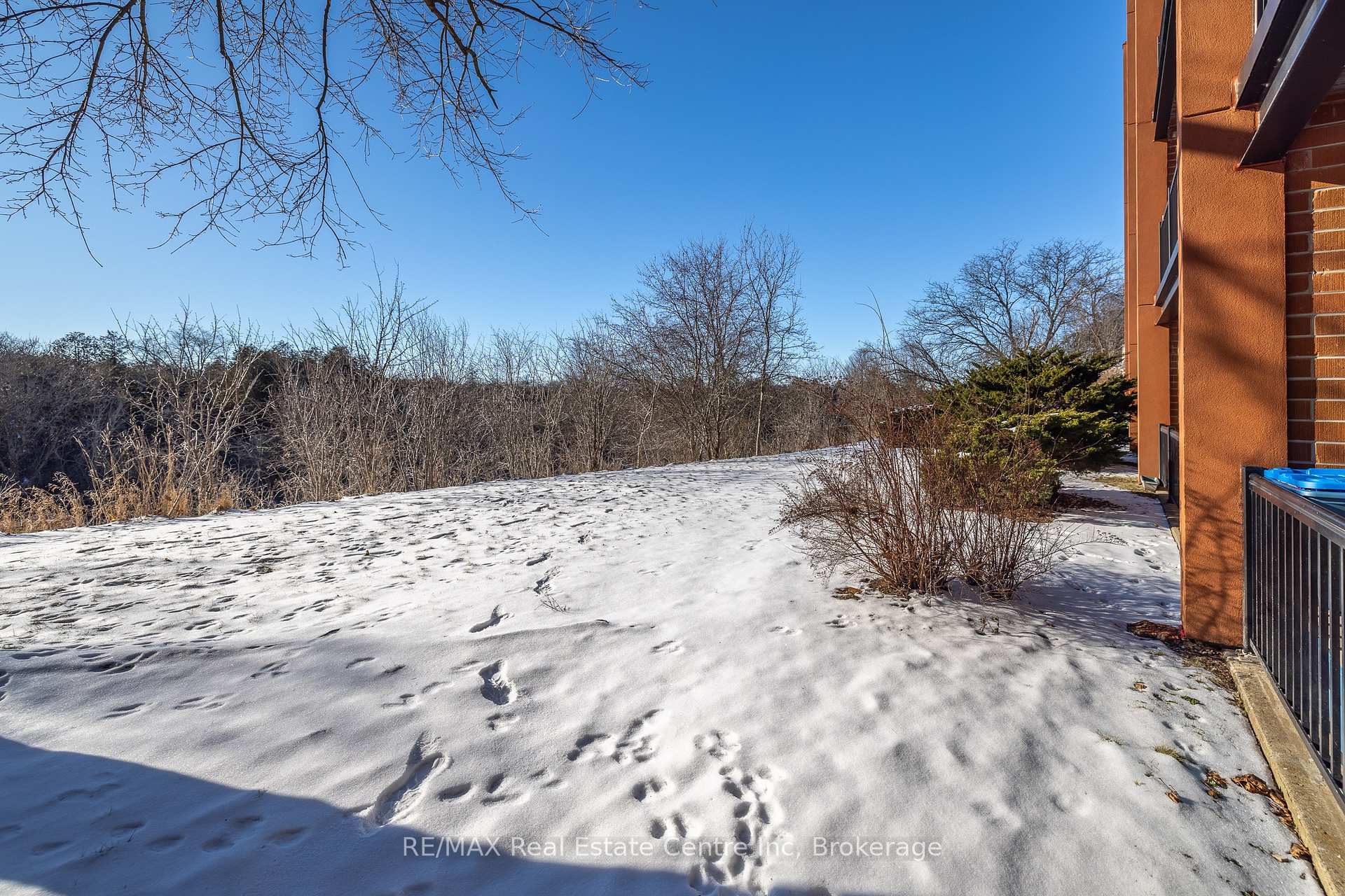 Photo 29 of Unit 102, 41 Conroy Crescent, Guelph, Dovercliffe Park/Old University — HOMEH