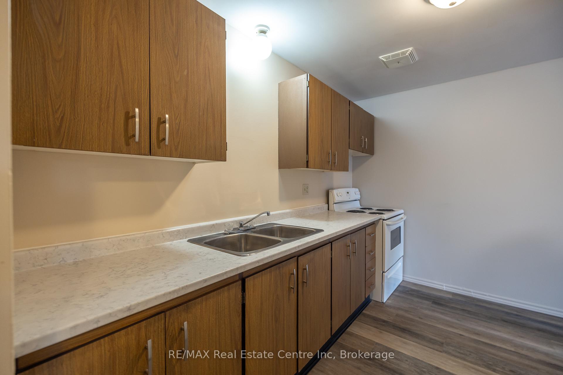 Photo 64 of Unit 102, 41 Conroy Crescent, Guelph, Dovercliffe Park/Old University — HOMEH