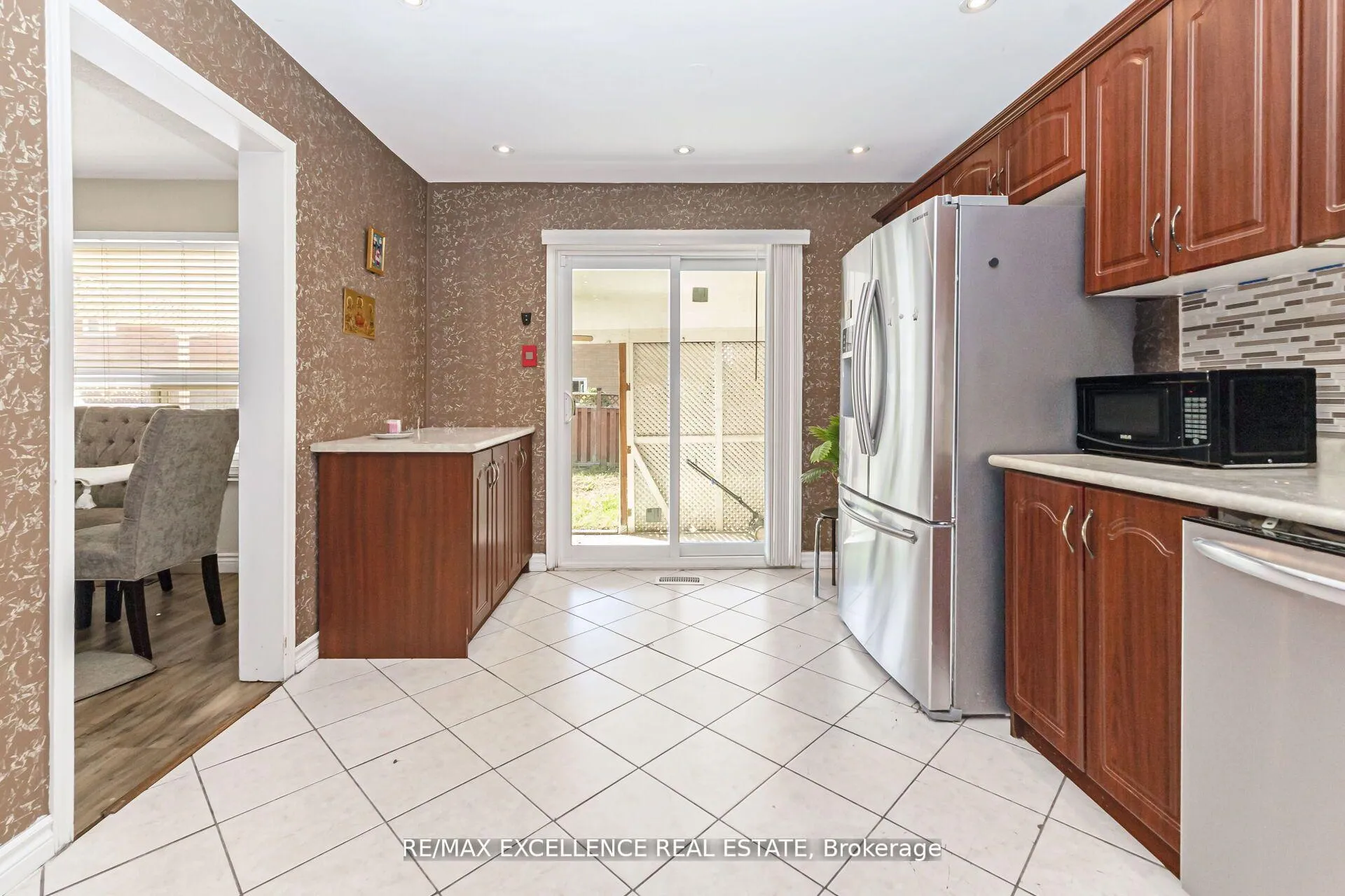 Photo 15 of 29 Faywood Drive, Brampton, Fletcher's West — HOMEH