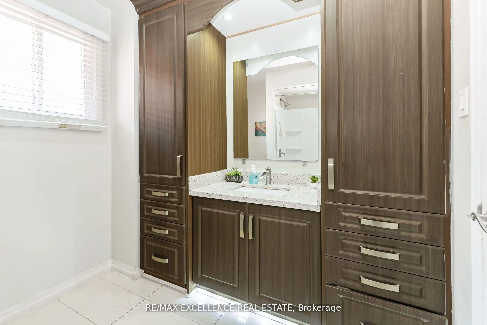 Photo 22 of 29 Faywood Drive, Brampton, Fletcher's West — HOMEH
