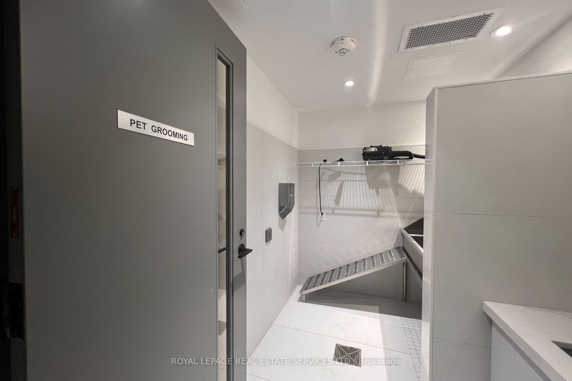Photo 8 of Unit 821, 2450 Old Bronte Road, Oakville, Westmount — HOMEH