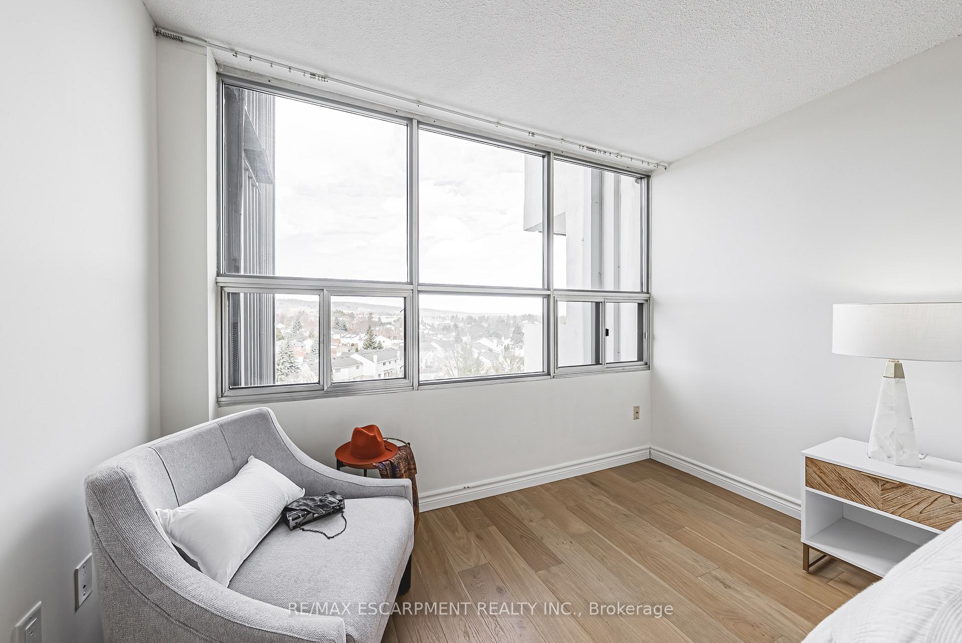 Photo 17 of Unit 808, 2055 Upper Middle Road, Burlington, Brant Hills — HOMEH