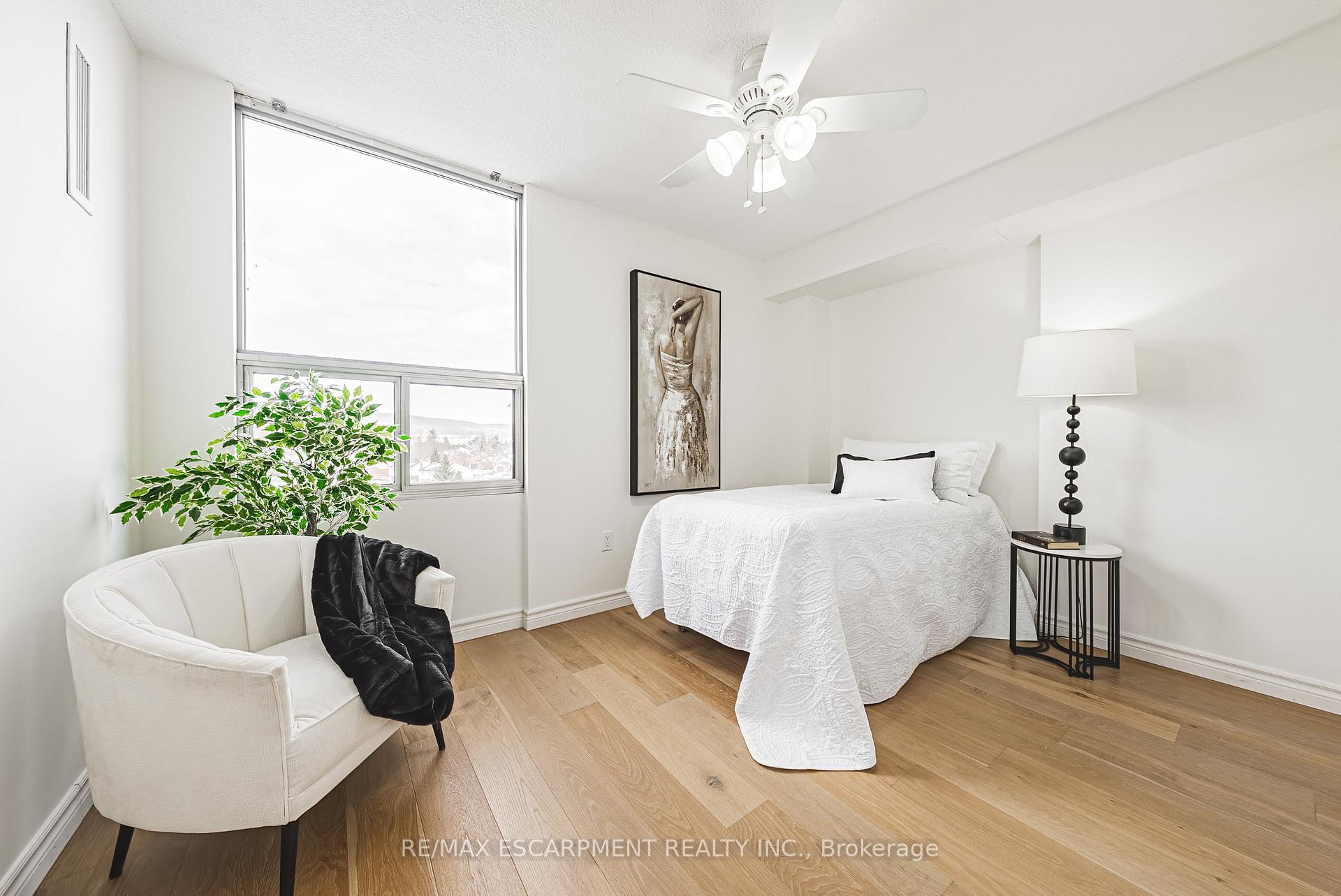 Photo 19 of Unit 808, 2055 Upper Middle Road, Burlington, Brant Hills — HOMEH