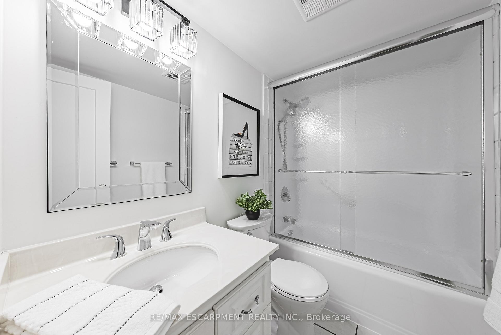 Photo 23 of Unit 808, 2055 Upper Middle Road, Burlington, Brant Hills — HOMEH