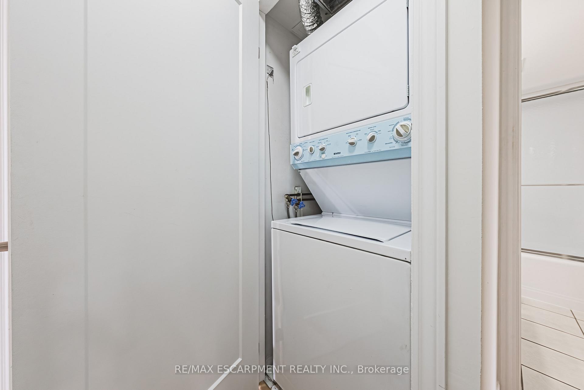 Photo 24 of Unit 808, 2055 Upper Middle Road, Burlington, Brant Hills — HOMEH