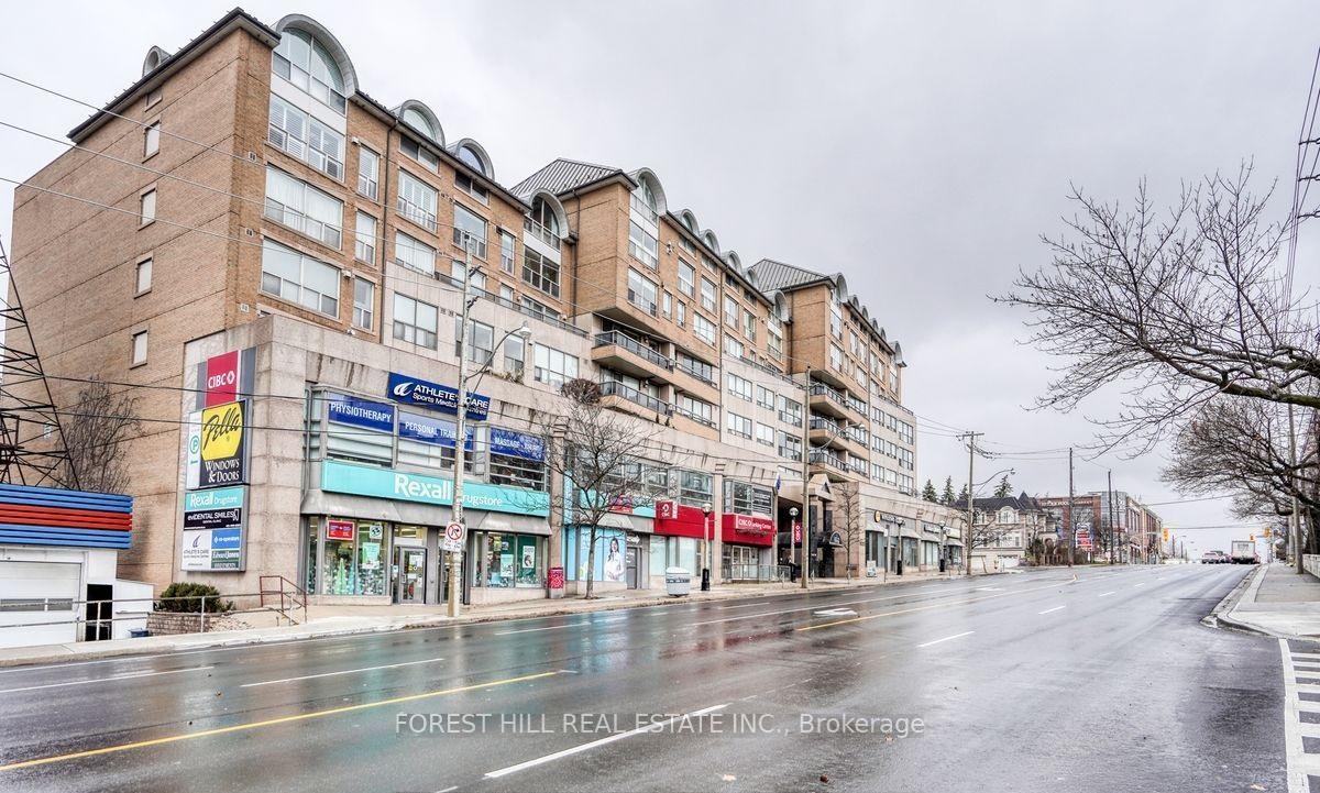 Front of Unit 704, 1818 Bayview Avenue