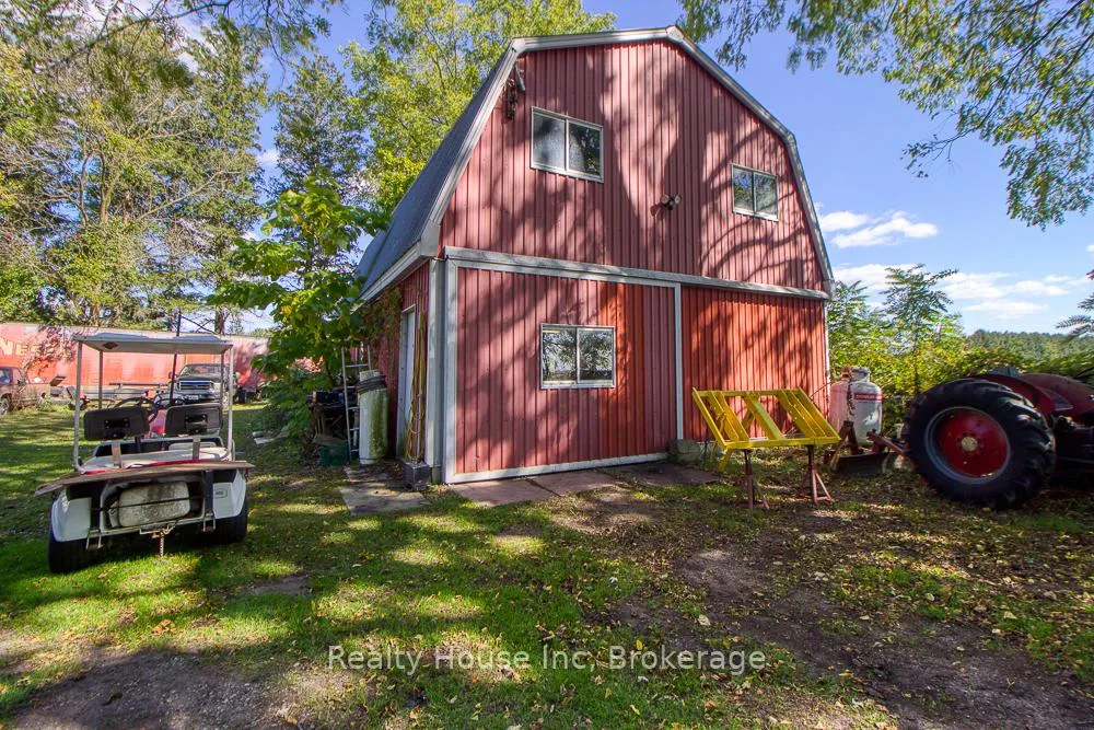 Photo 2 of 21871 Victoria Road, Chatham-Kent, Thamesville — HOMEH