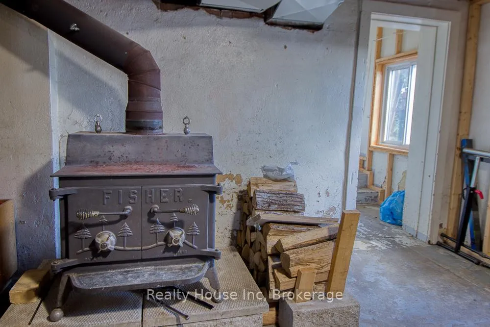 Photo 9 of 21871 Victoria Road, Chatham-Kent, Thamesville — HOMEH