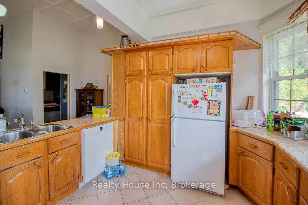 Photo 13 of 21871 Victoria Road, Chatham-Kent, Thamesville — HOMEH
