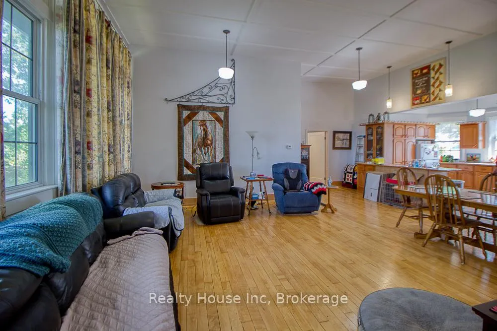 Photo 19 of 21871 Victoria Road, Chatham-Kent, Thamesville — HOMEH