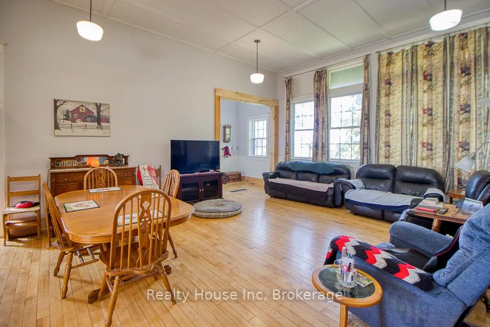 Photo 21 of 21871 Victoria Road, Chatham-Kent, Thamesville — HOMEH