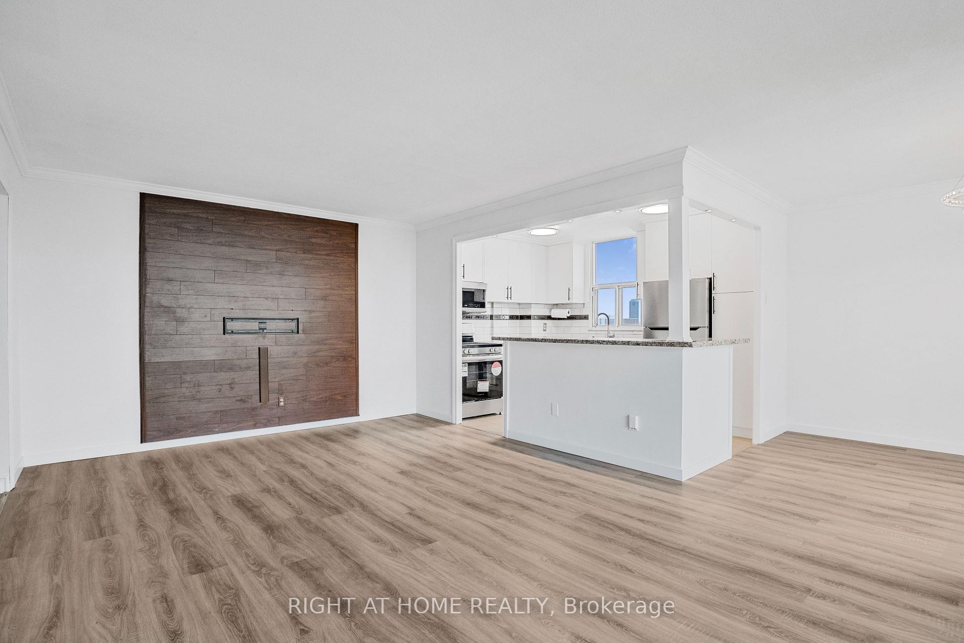 Photo 2 of Unit 1503, 60 Pavane Linkway, Toronto, Flemingdon Park — HOMEH