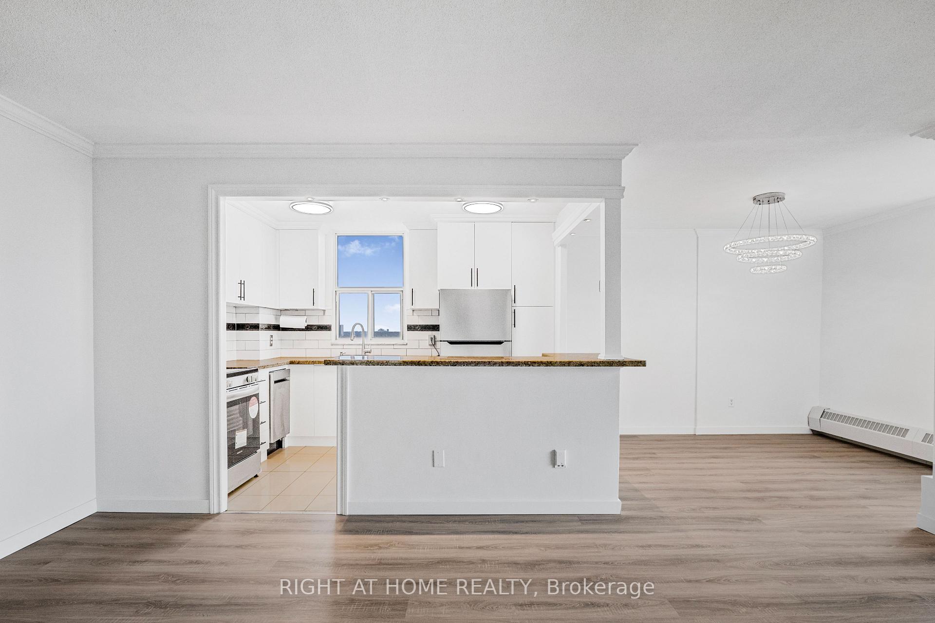 Photo 5 of Unit 1503, 60 Pavane Linkway, Toronto, Flemingdon Park — HOMEH