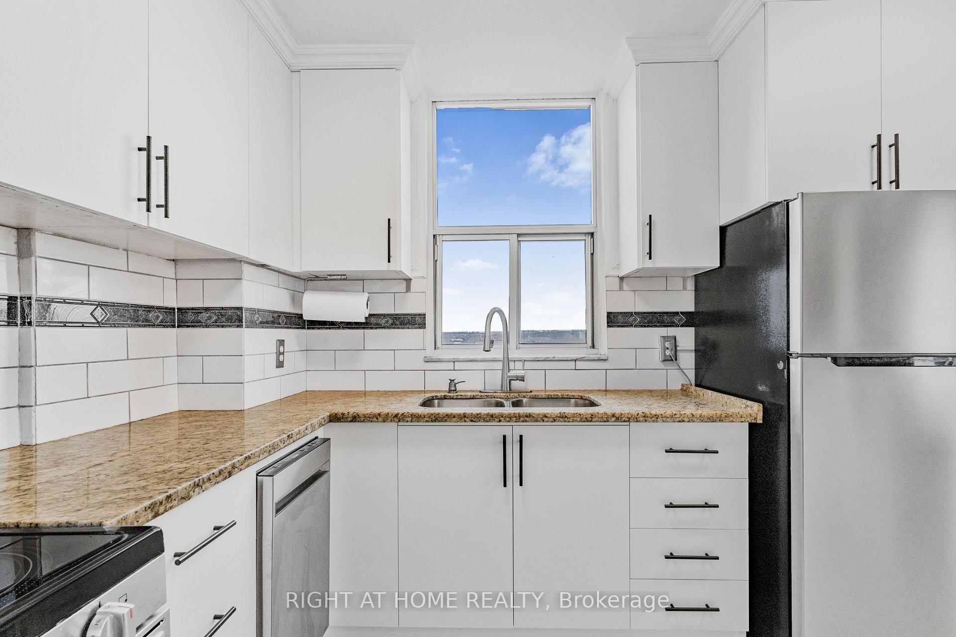 Photo 8 of Unit 1503, 60 Pavane Linkway, Toronto, Flemingdon Park — HOMEH