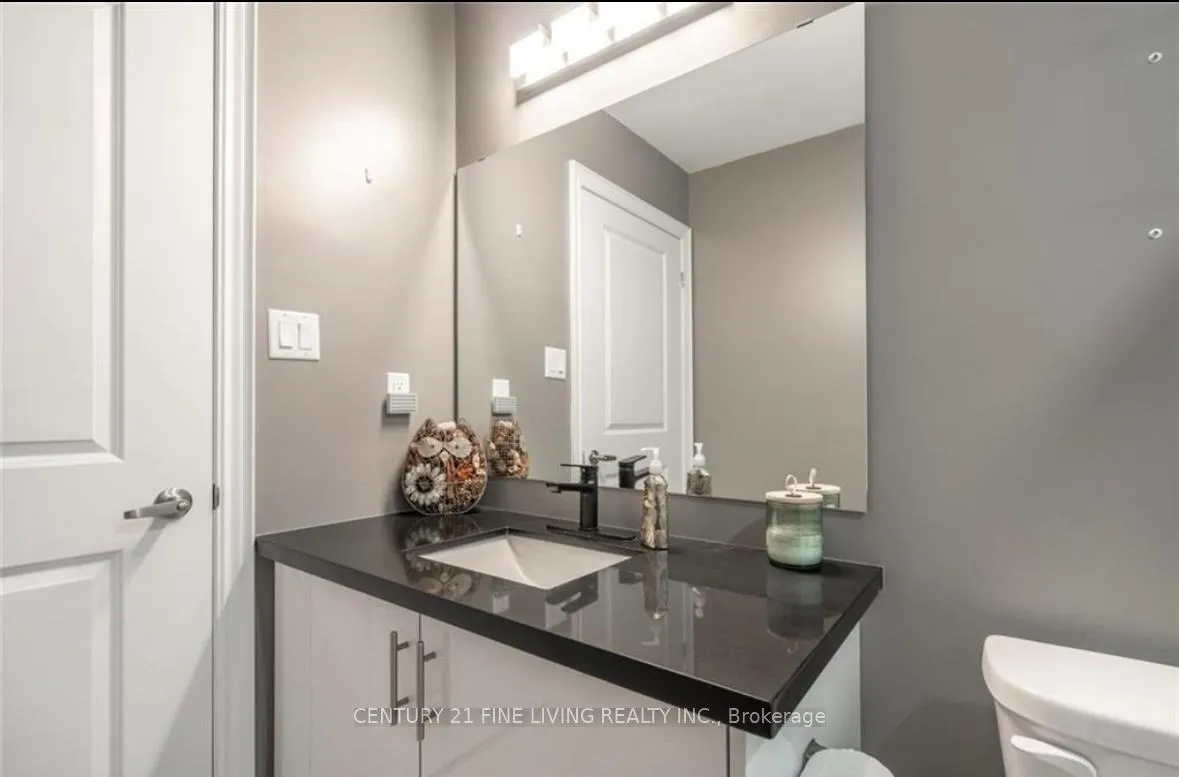 Photo 9 of Unit 326, 125 Shoreview Place, Hamilton, Lakeshore — HOMEH