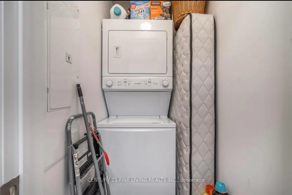 Photo 11 of Unit 326, 125 Shoreview Place, Hamilton, Lakeshore — HOMEH