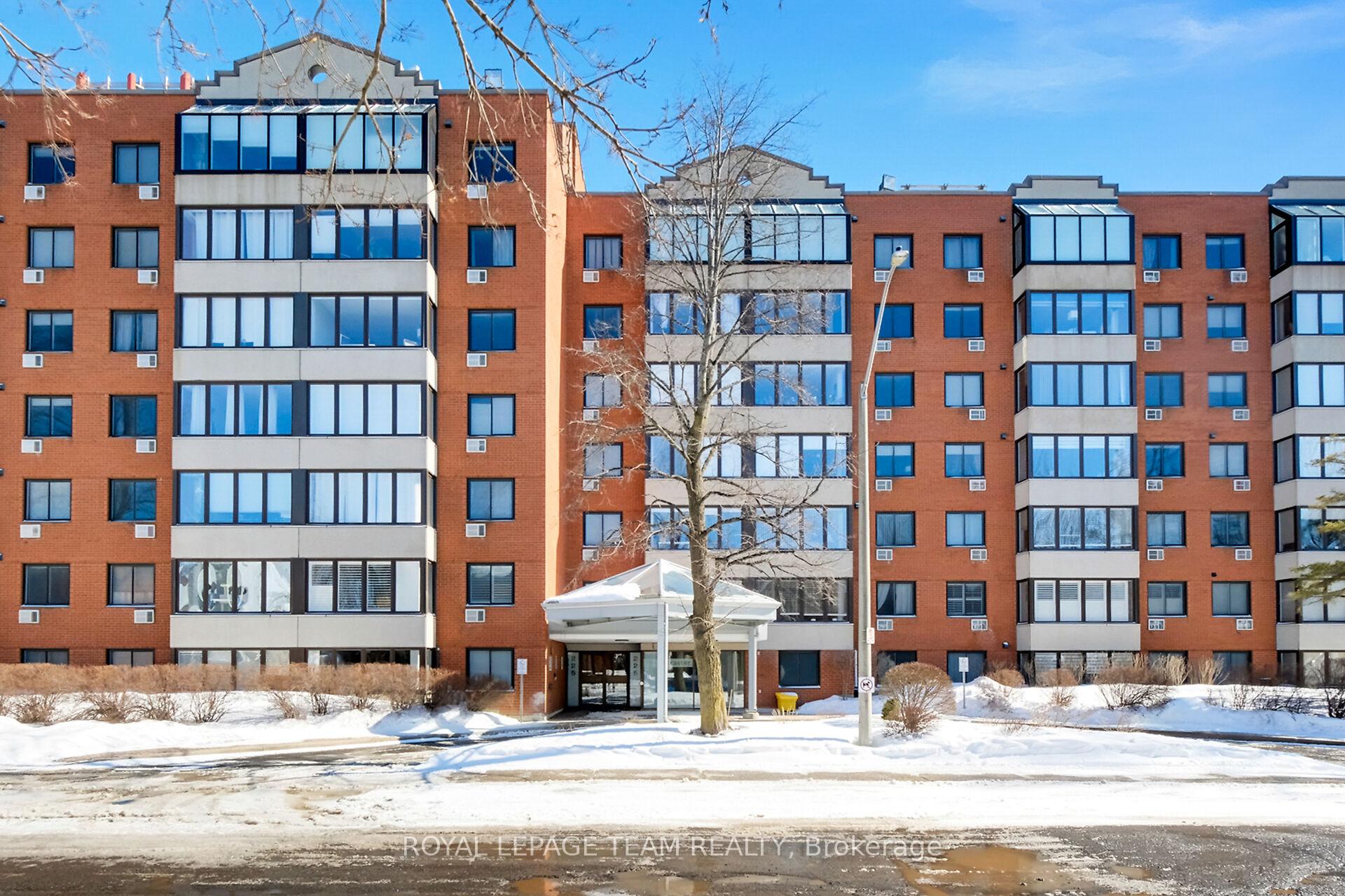 Front of Unit 401, 225 Alvin Road