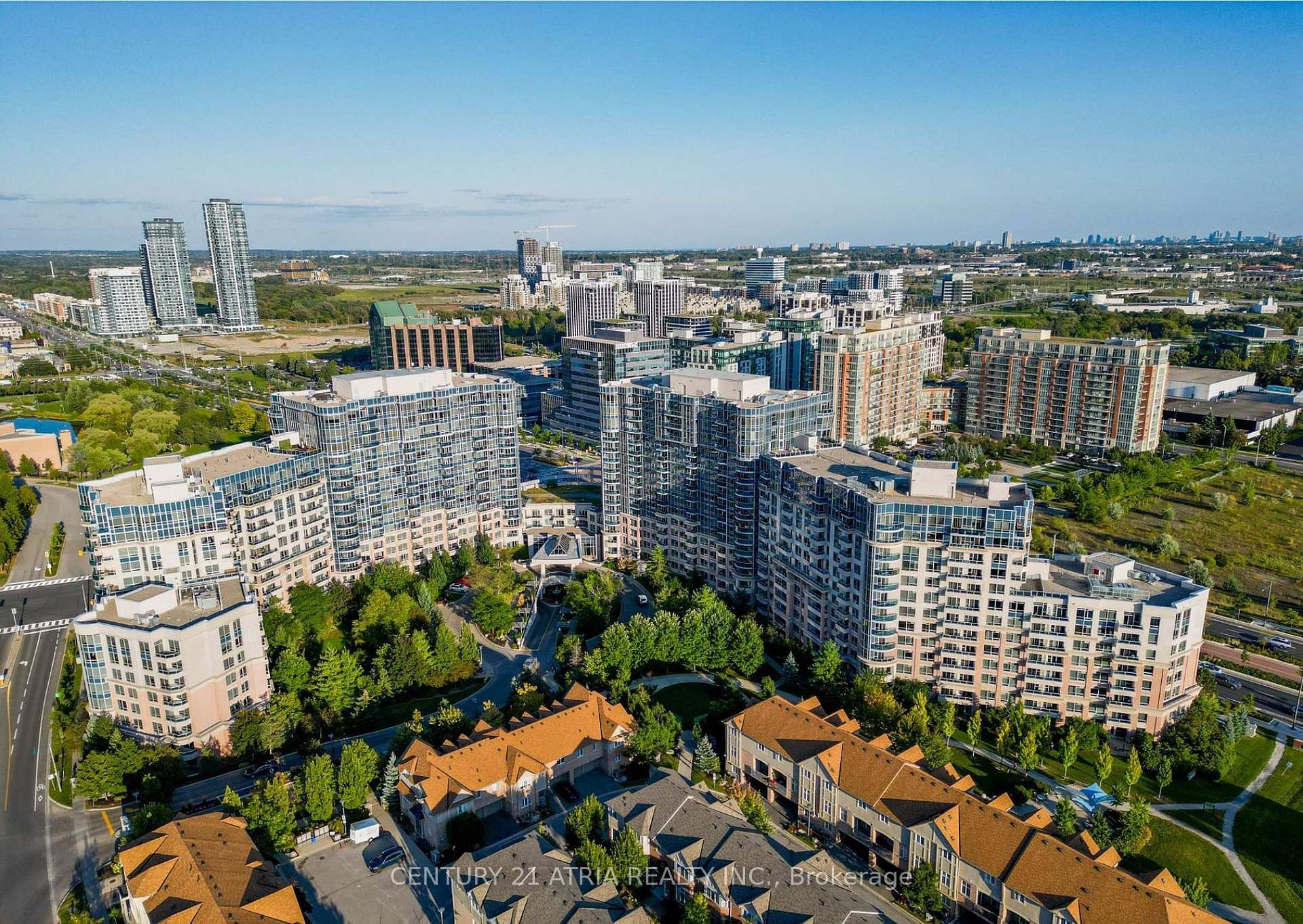 Photo 3 of Unit 882, 23 Cox Boulevard, Markham, Unionville — HOMEH