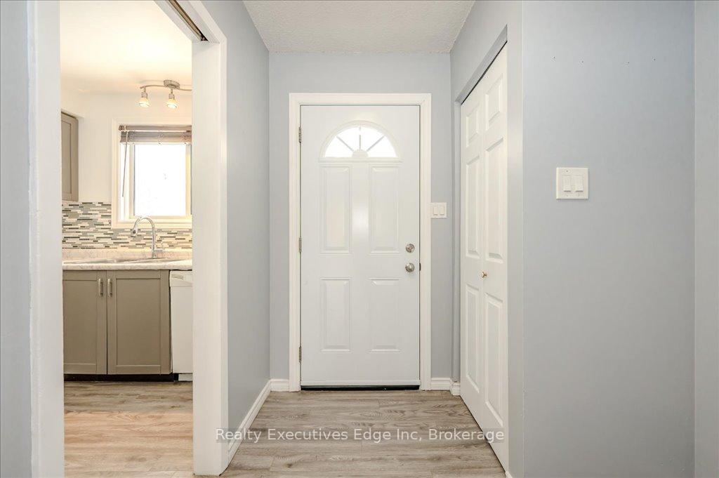 Photo 6 of Unit 7, 41 Rhonda Road, Guelph, Willow West/Sugarbush/West Acres — HOMEH