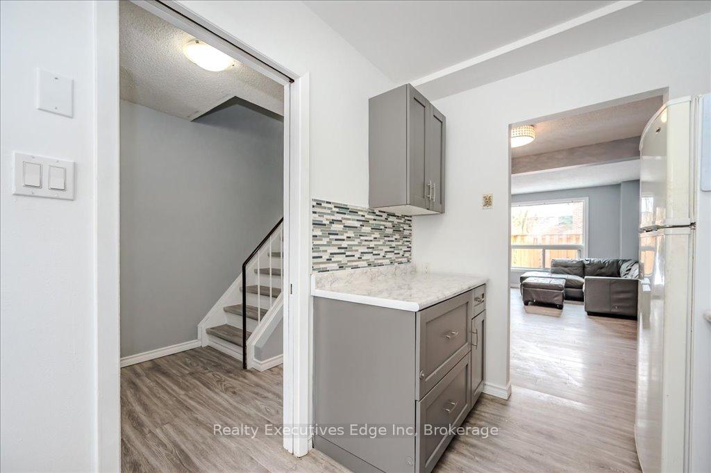 Photo 12 of Unit 7, 41 Rhonda Road, Guelph, Willow West/Sugarbush/West Acres — HOMEH