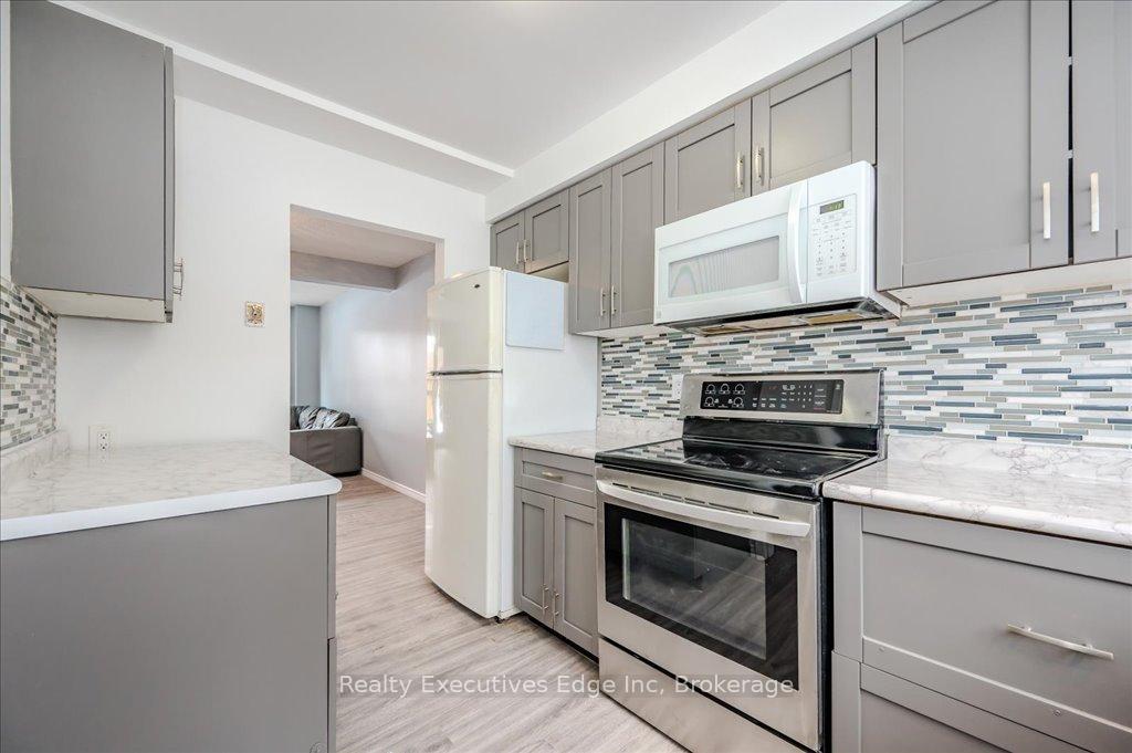 Photo 13 of Unit 7, 41 Rhonda Road, Guelph, Willow West/Sugarbush/West Acres — HOMEH