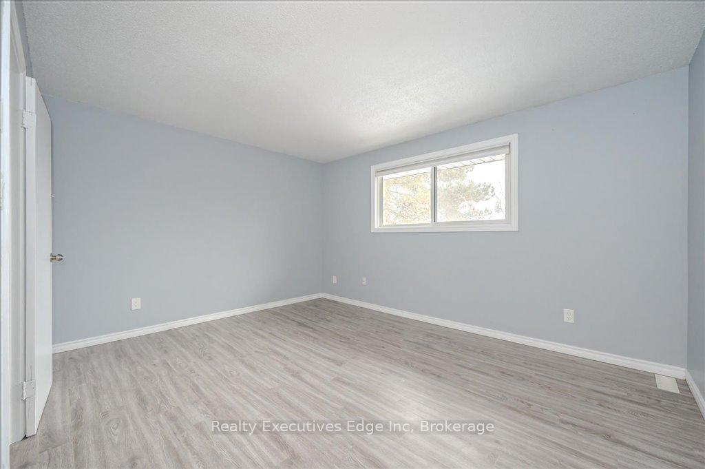 Photo 16 of Unit 7, 41 Rhonda Road, Guelph, Willow West/Sugarbush/West Acres — HOMEH