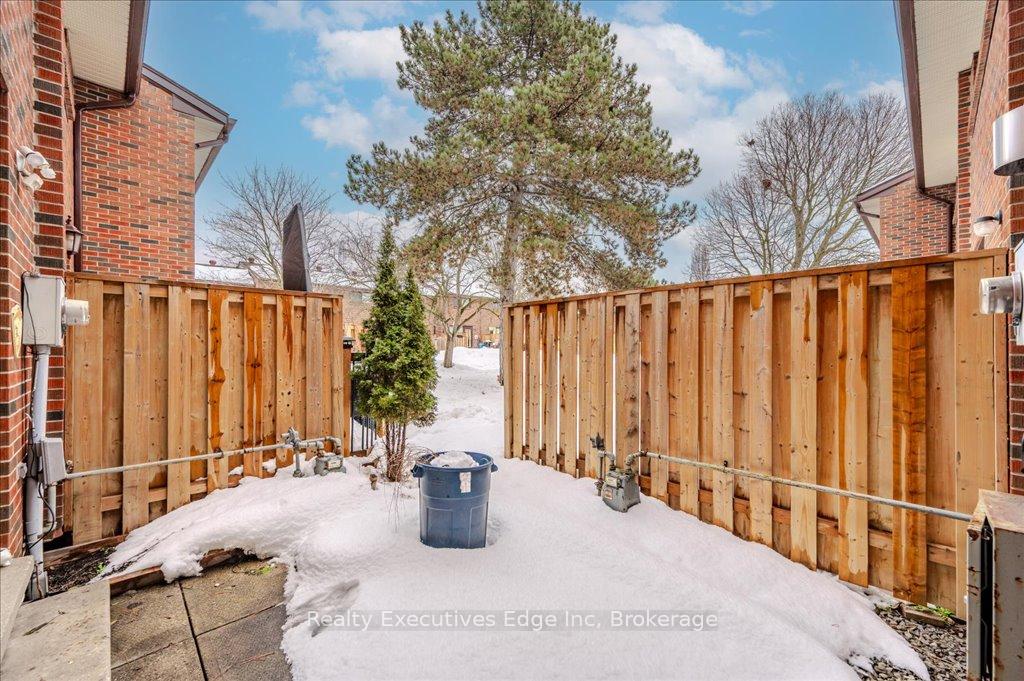 Photo 31 of Unit 7, 41 Rhonda Road, Guelph, Willow West/Sugarbush/West Acres — HOMEH