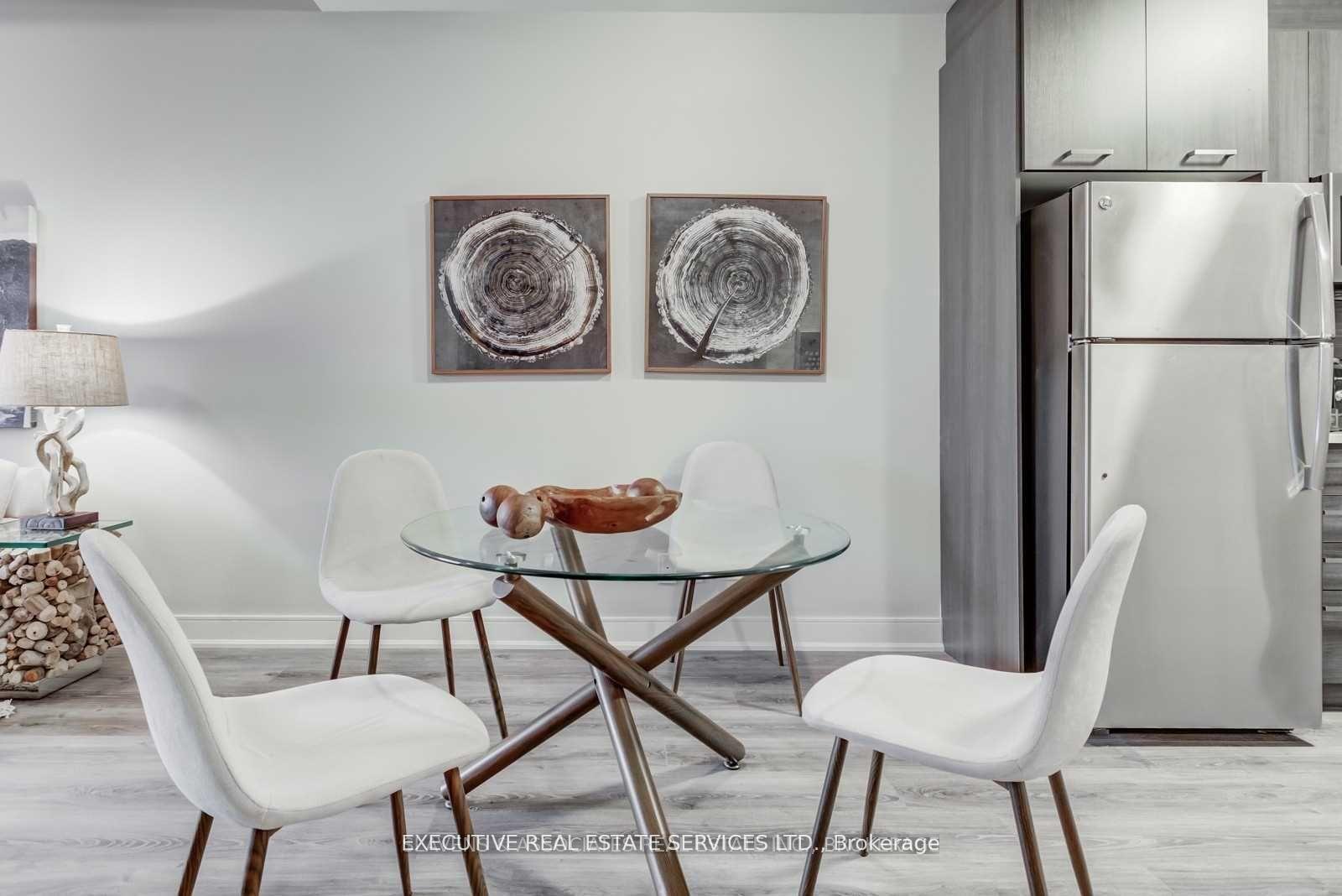 Photo 9 of Unit 807, 150 Main Street, Hamilton, Corktown — HOMEH