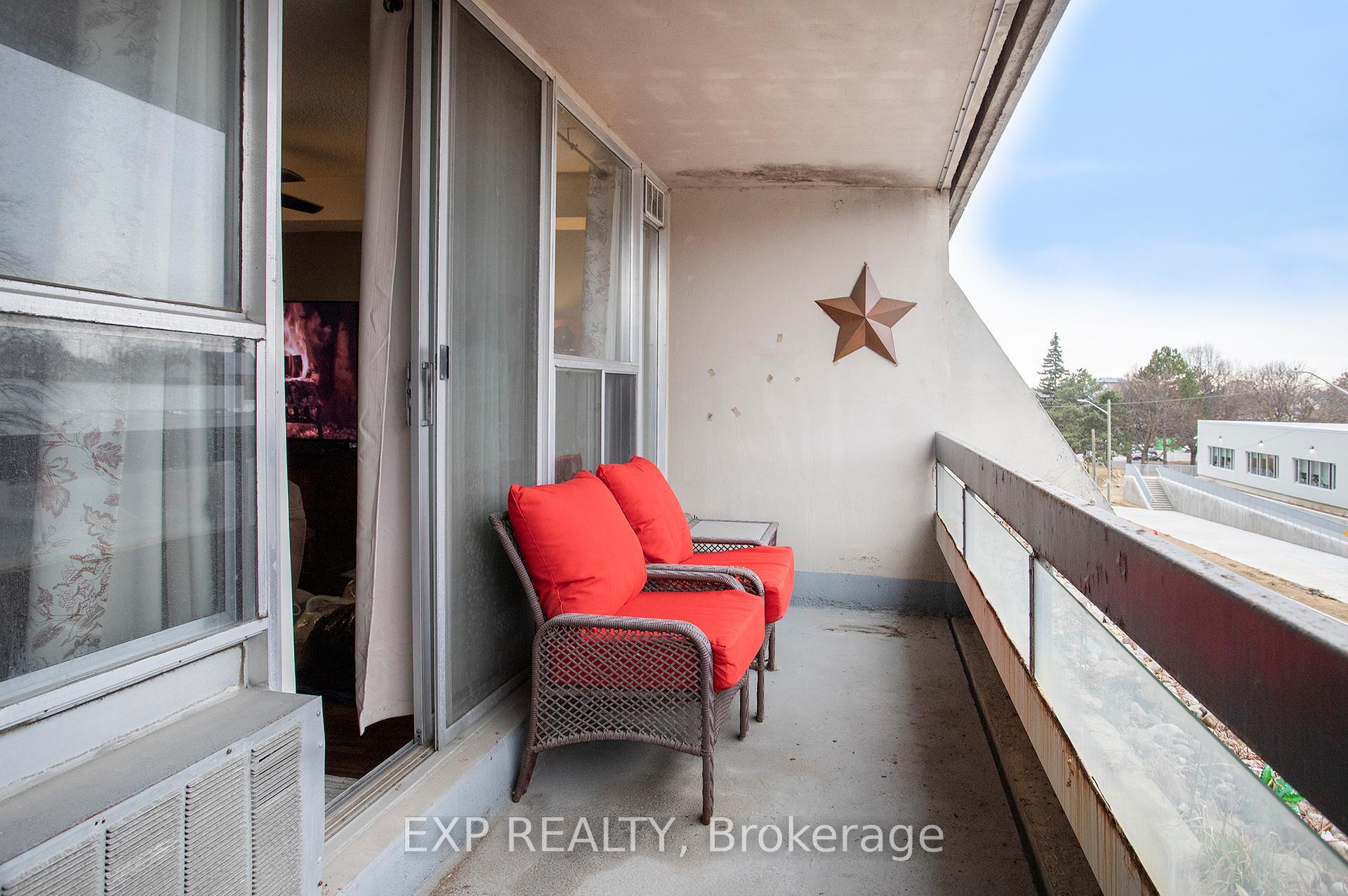 Photo 14 of Unit 305, 55 William Street E, Oshawa, O'Neill — HOMEH