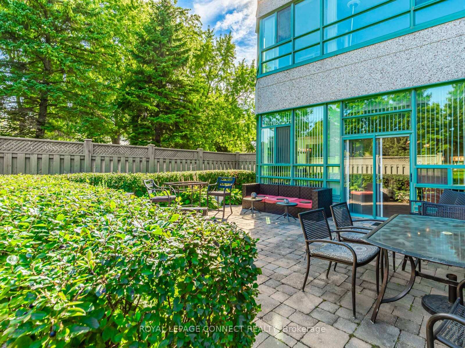 Photo 1 of Unit 122, 7905 Bayview Avenue, Markham, Thornhill — HOMEH