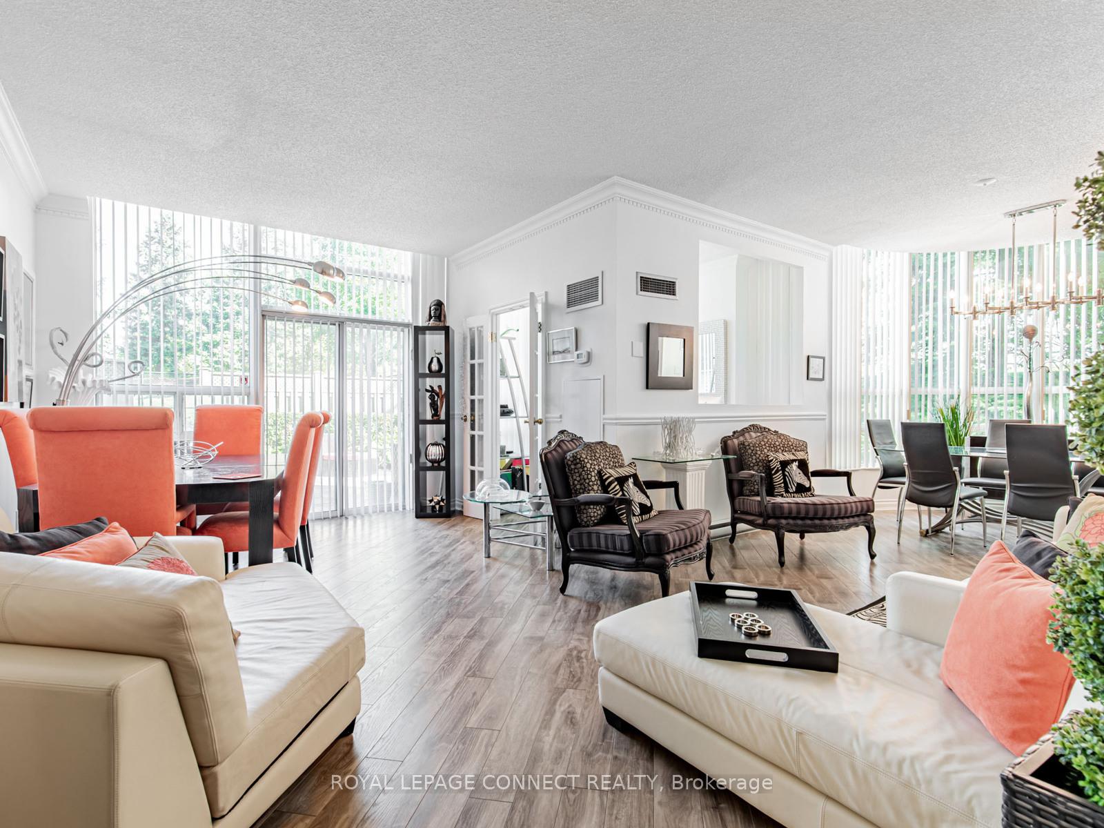 Photo 5 of Unit 122, 7905 Bayview Avenue, Markham, Thornhill — HOMEH