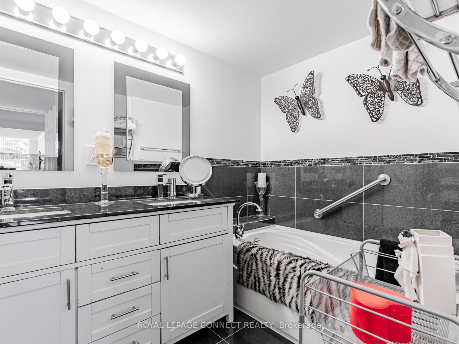 Photo 28 of Unit 122, 7905 Bayview Avenue, Markham, Thornhill — HOMEH