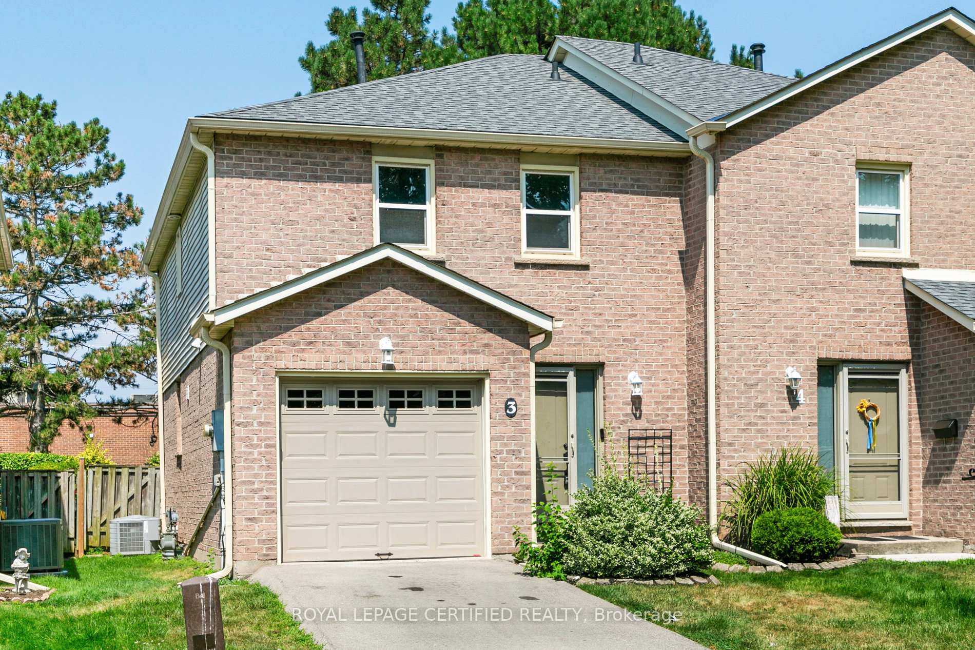 Photo 3 of Unit 3, 3455 Caplan Crescent, Burlington, Roseland — HOMEH
