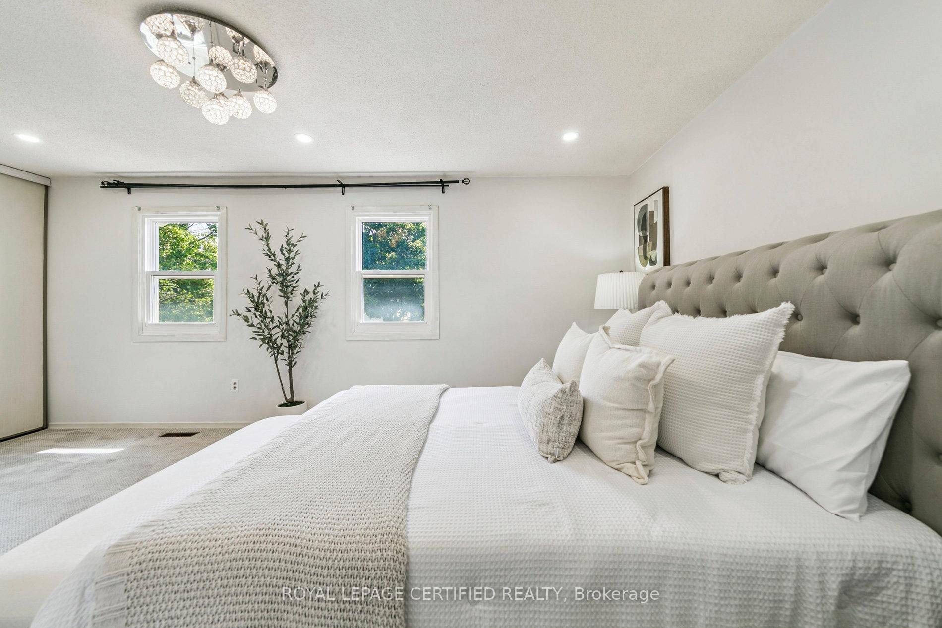 Photo 22 of Unit 3, 3455 Caplan Crescent, Burlington, Roseland — HOMEH