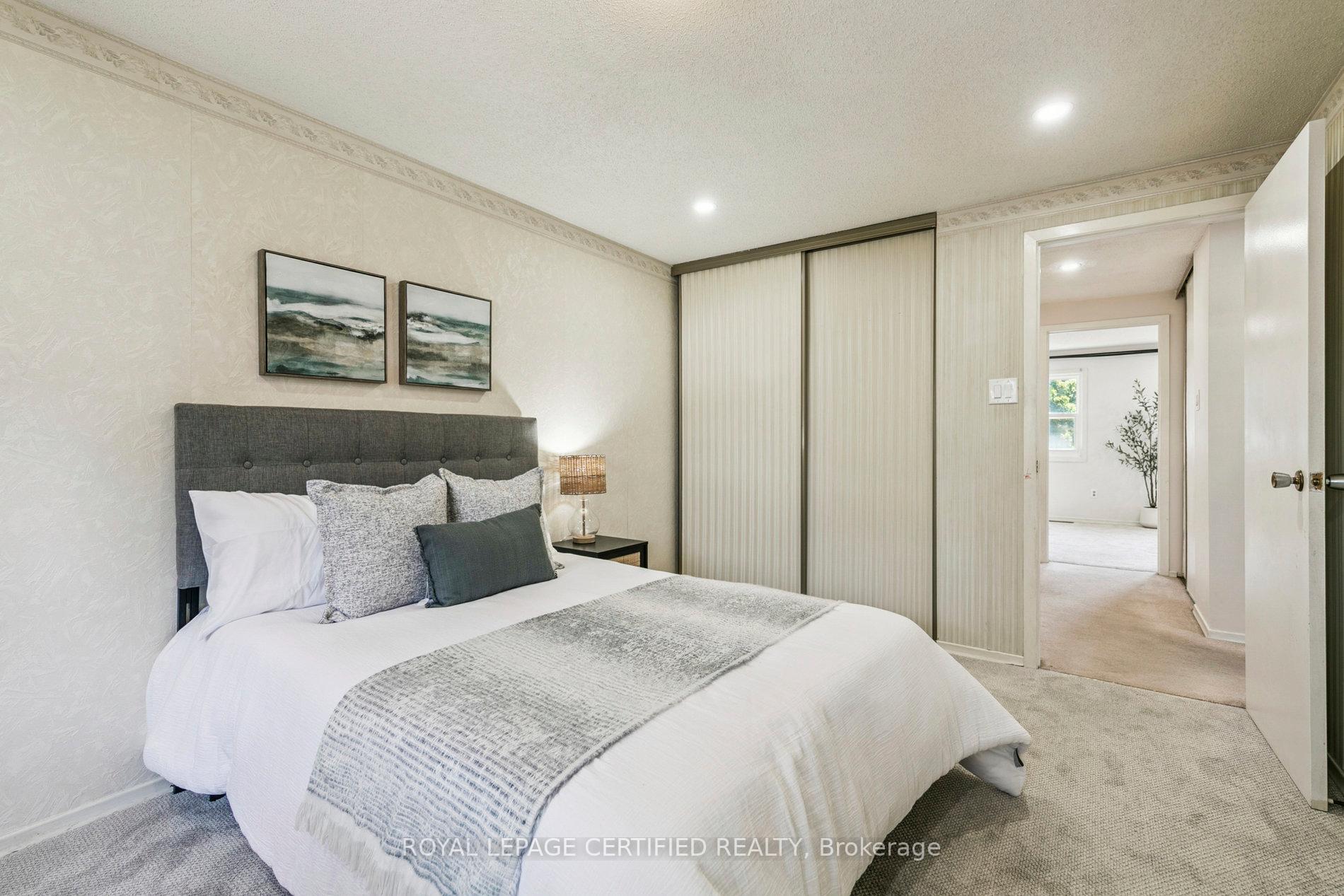 Photo 30 of Unit 3, 3455 Caplan Crescent, Burlington, Roseland — HOMEH